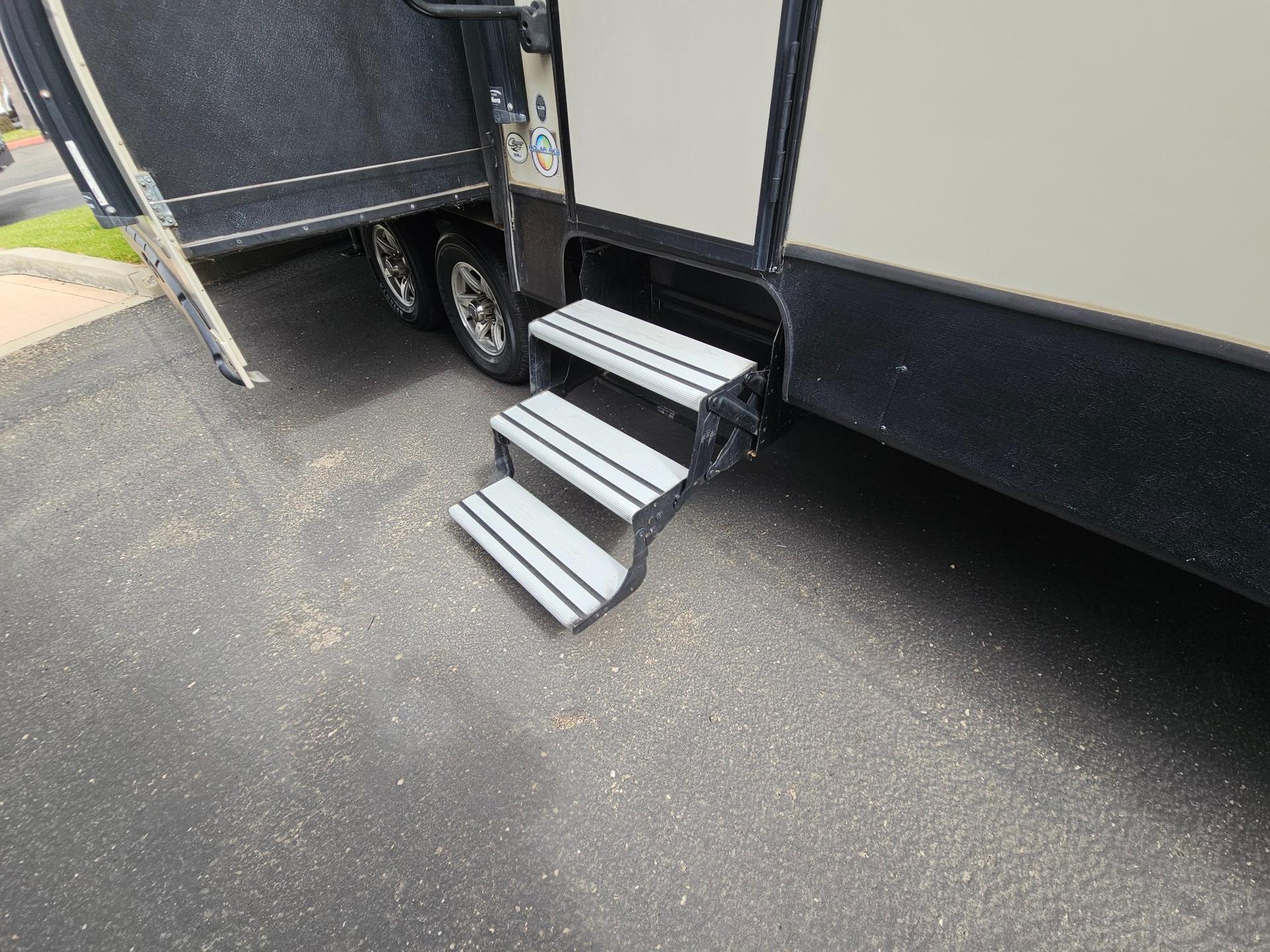 2018 Keystone RV 2018 Keystone RV Cougar Half-Ton - thumbnail 183