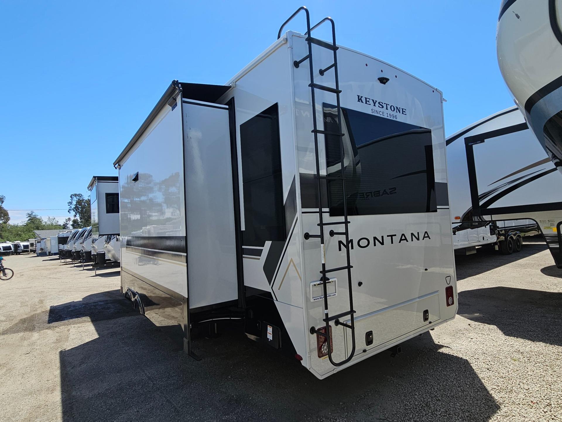 2026 Keystone RV 2026 Keystone RV Montana - thumbnail 4