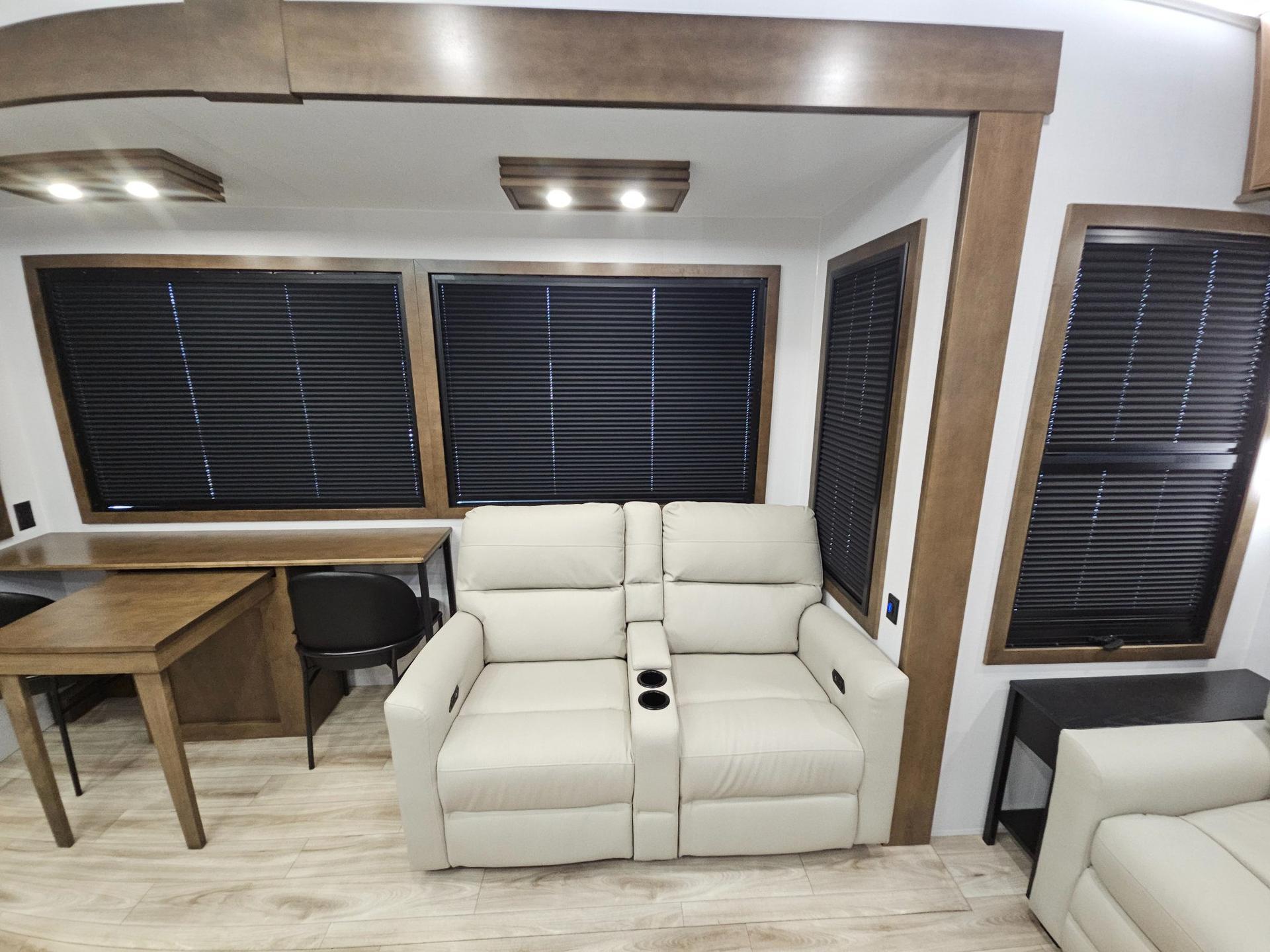 2026 Keystone RV 2026 Keystone RV Montana - thumbnail 10