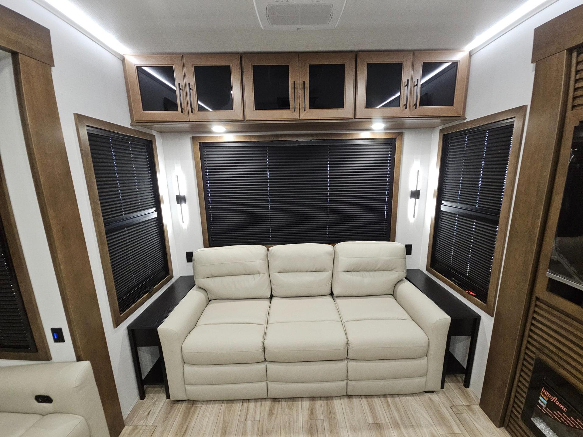 2026 Keystone RV 2026 Keystone RV Montana - thumbnail 12