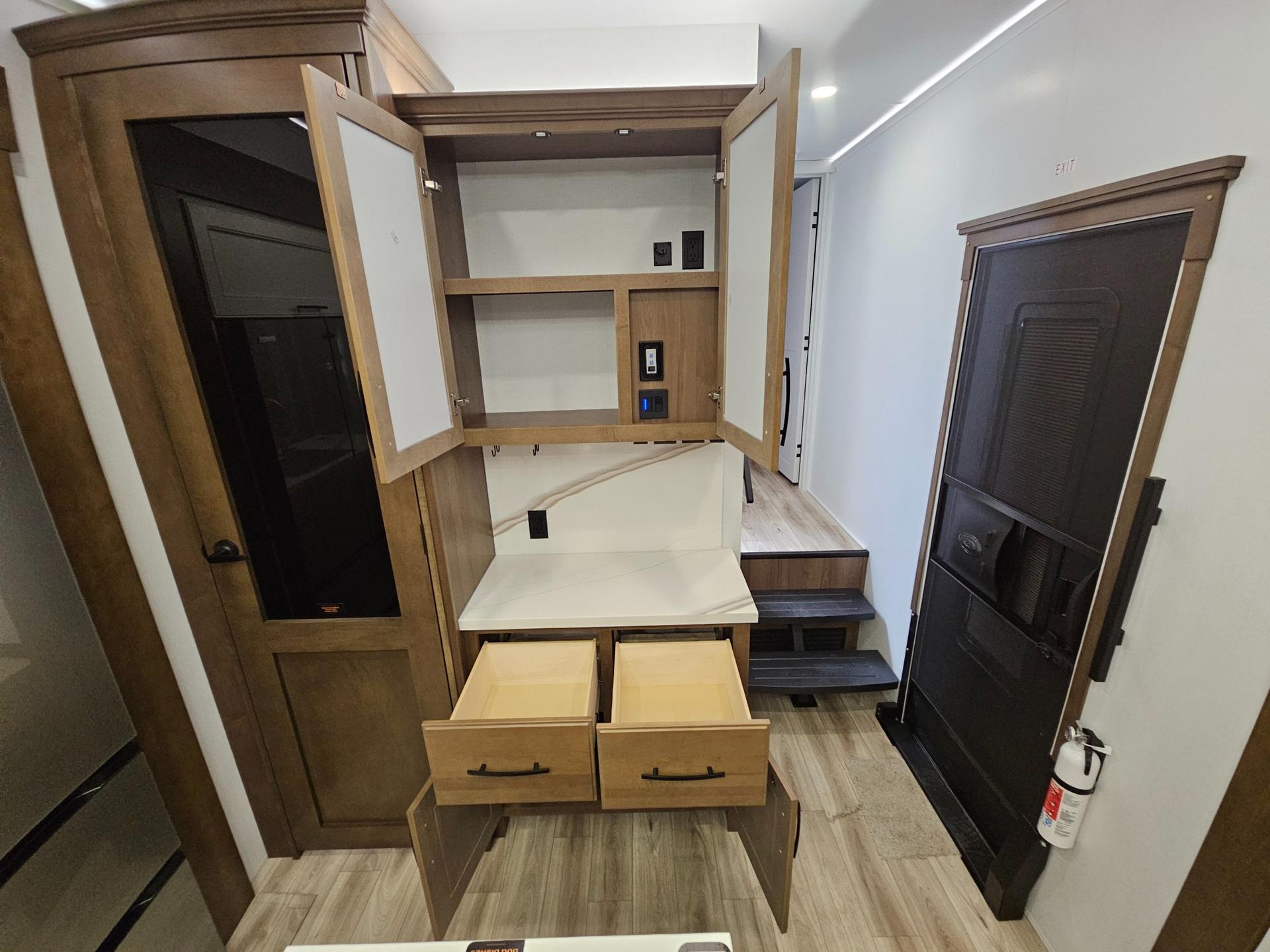 2026 Keystone RV 2026 Keystone RV Montana - thumbnail 31