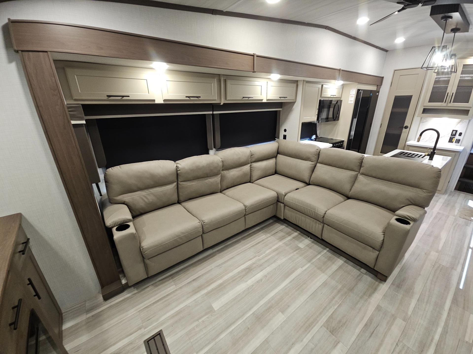 2026 Keystone RV 2026 Keystone RV Cougar - thumbnail 13
