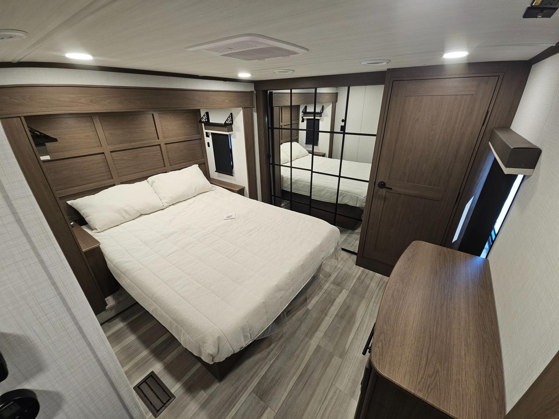 2026 Keystone RV 2026 Keystone RV Cougar - thumbnail 35