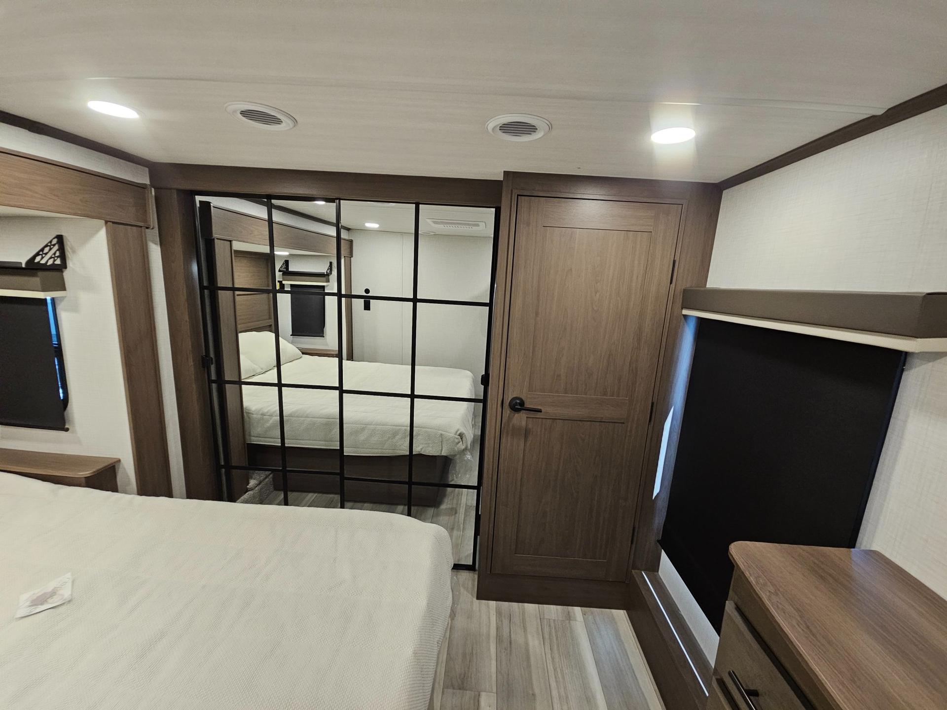 2026 Keystone RV 2026 Keystone RV Cougar - thumbnail 38