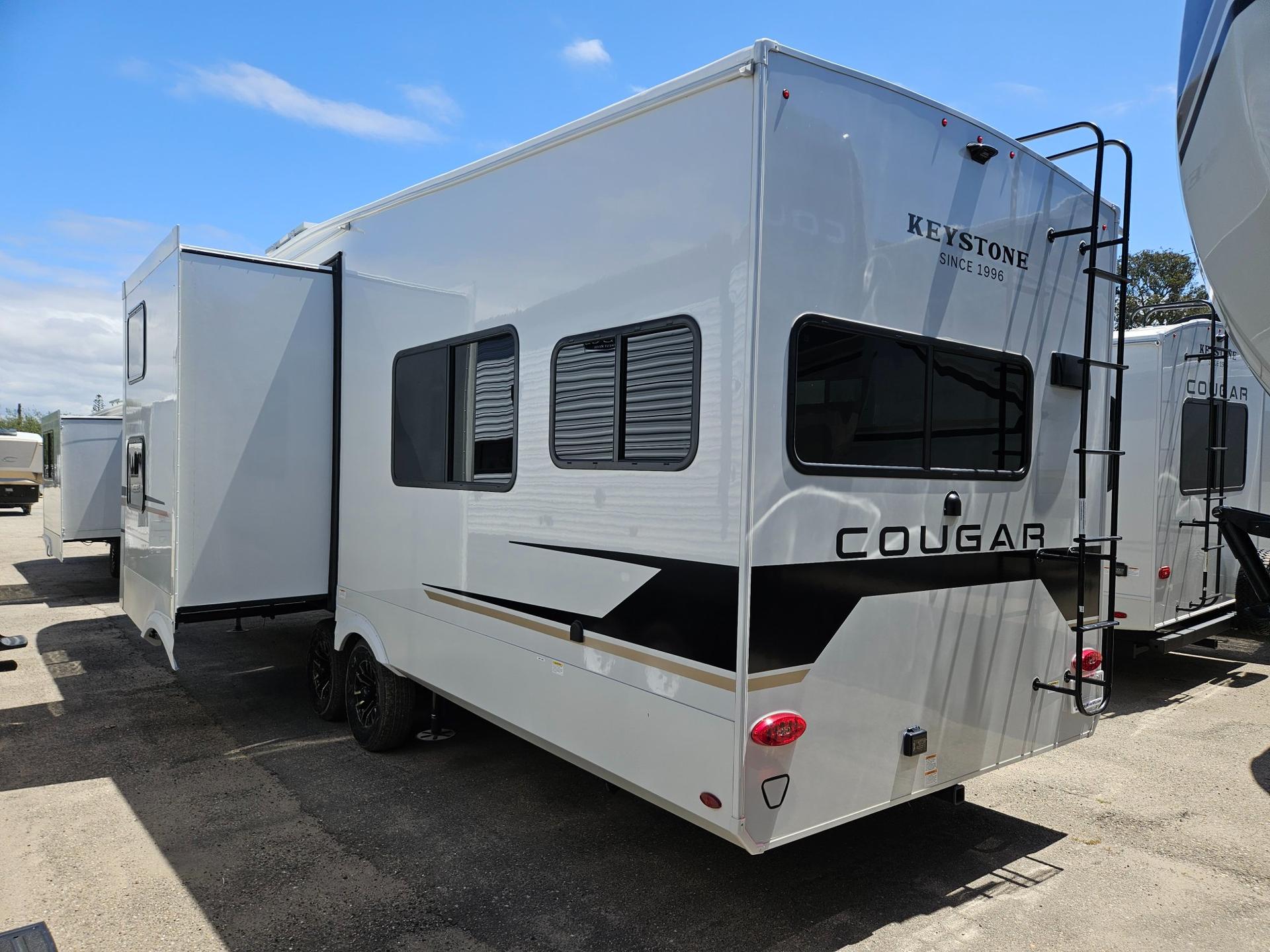2026 Keystone RV 2026 Keystone RV Cougar Half-Ton - thumbnail 3