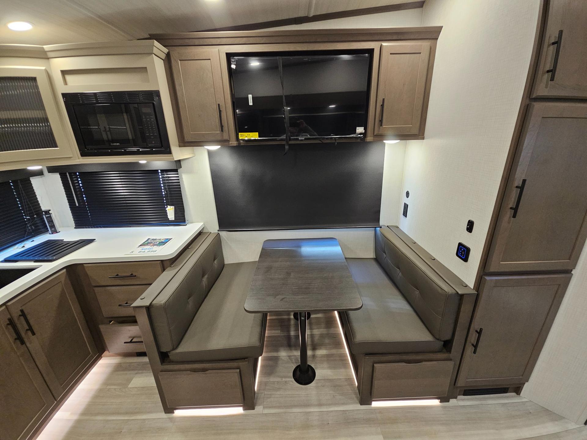 2026 Keystone RV 2026 Keystone RV Cougar Half-Ton - thumbnail 16