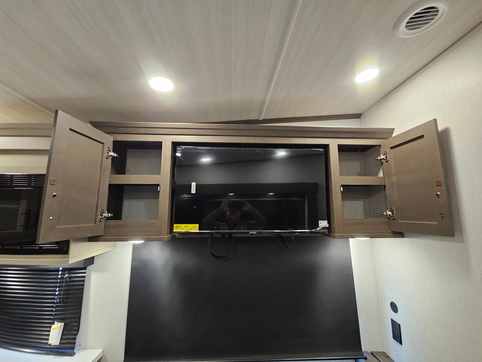 2026 Keystone RV 2026 Keystone RV Cougar Half-Ton - thumbnail 18