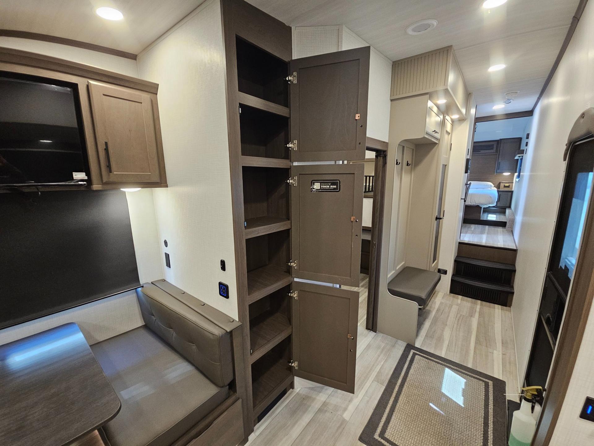 2026 Keystone RV 2026 Keystone RV Cougar Half-Ton - thumbnail 19