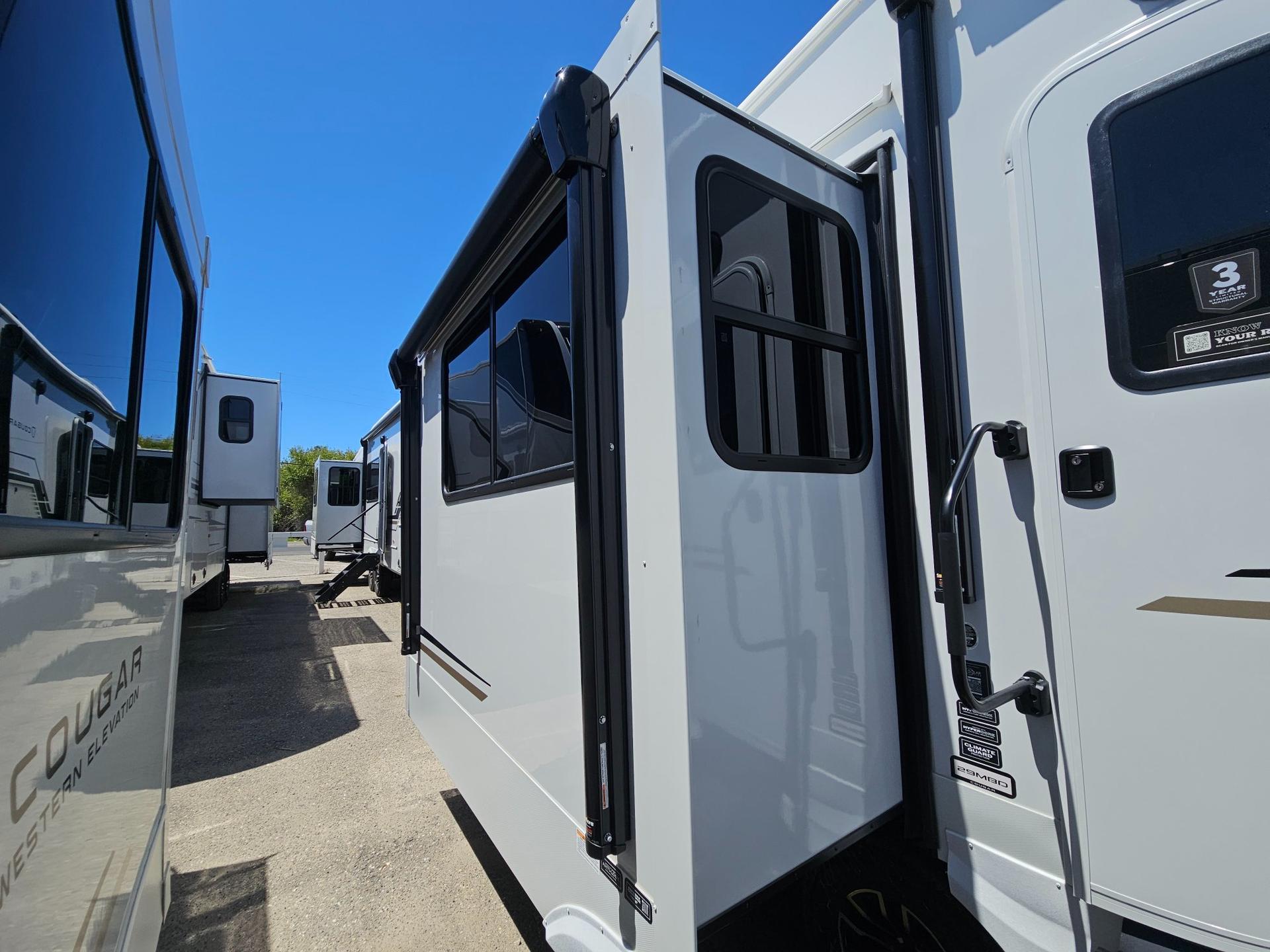 2026 Keystone RV 2026 Keystone RV Cougar Half-Ton - thumbnail 49