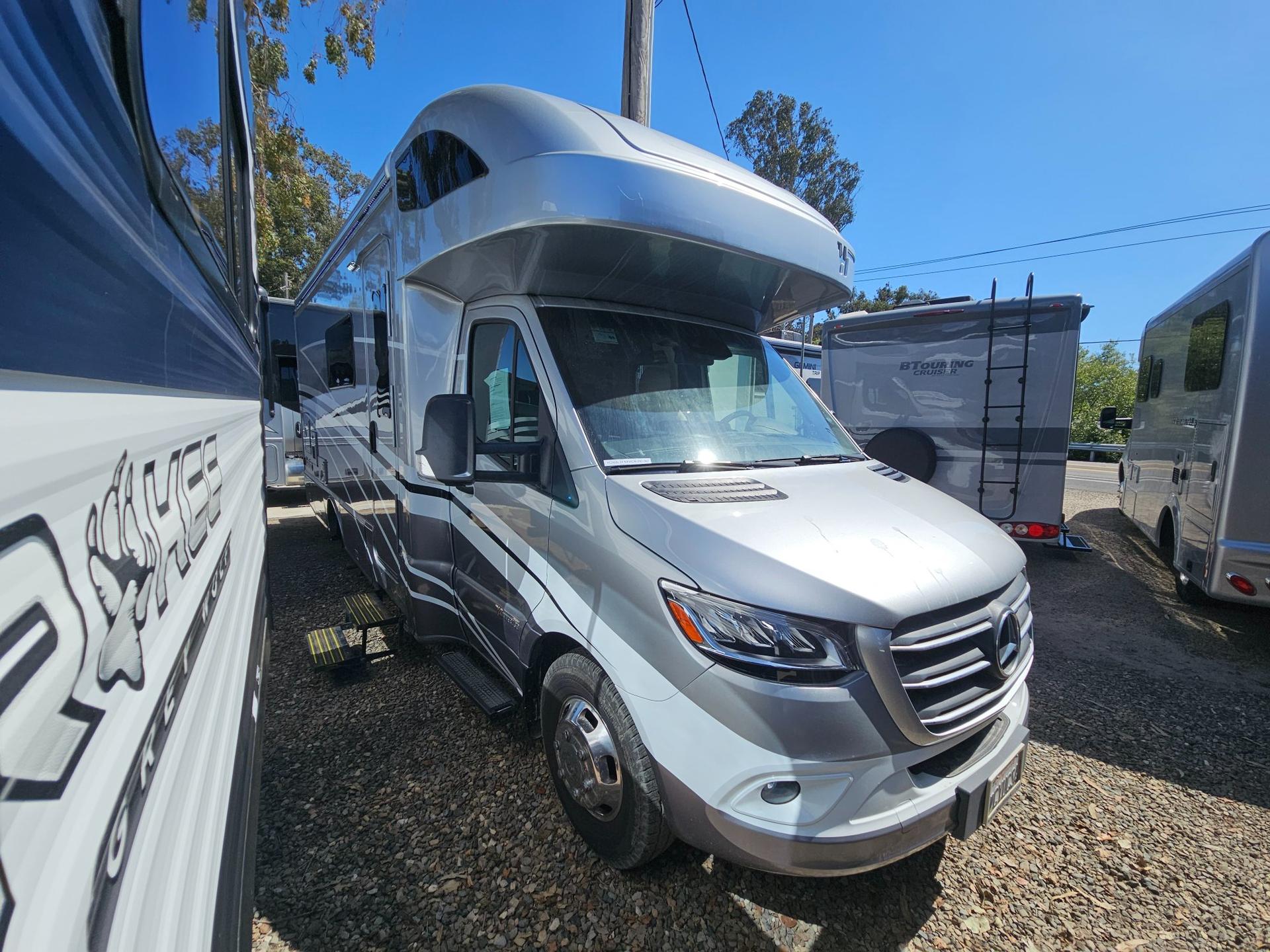 2024 Winnebago Navion 24D