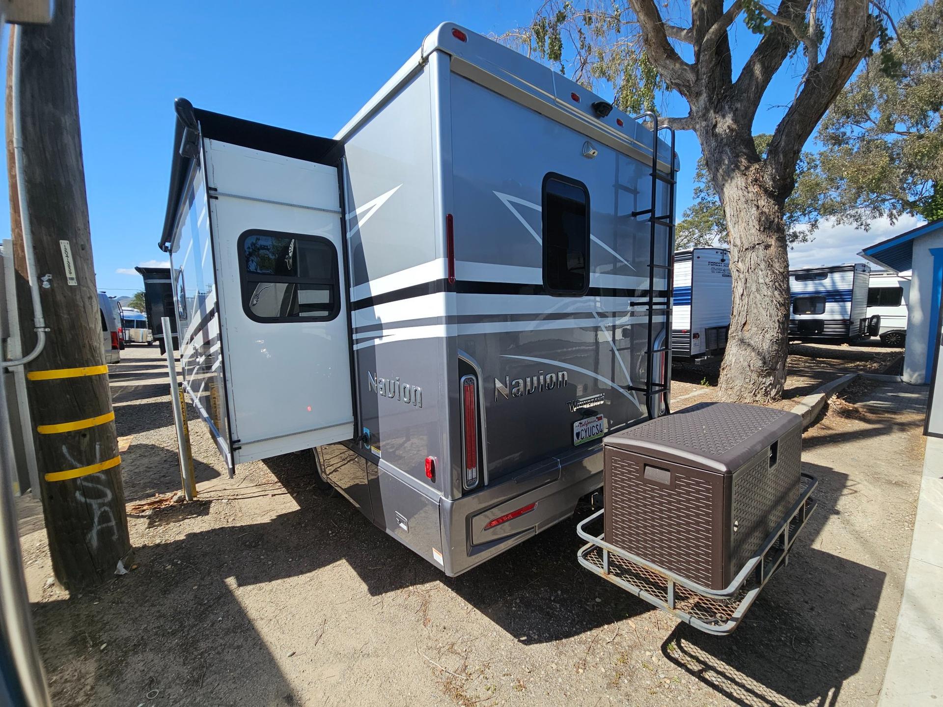 2024 Winnebago 2024 Winnebago Navion - thumbnail 4