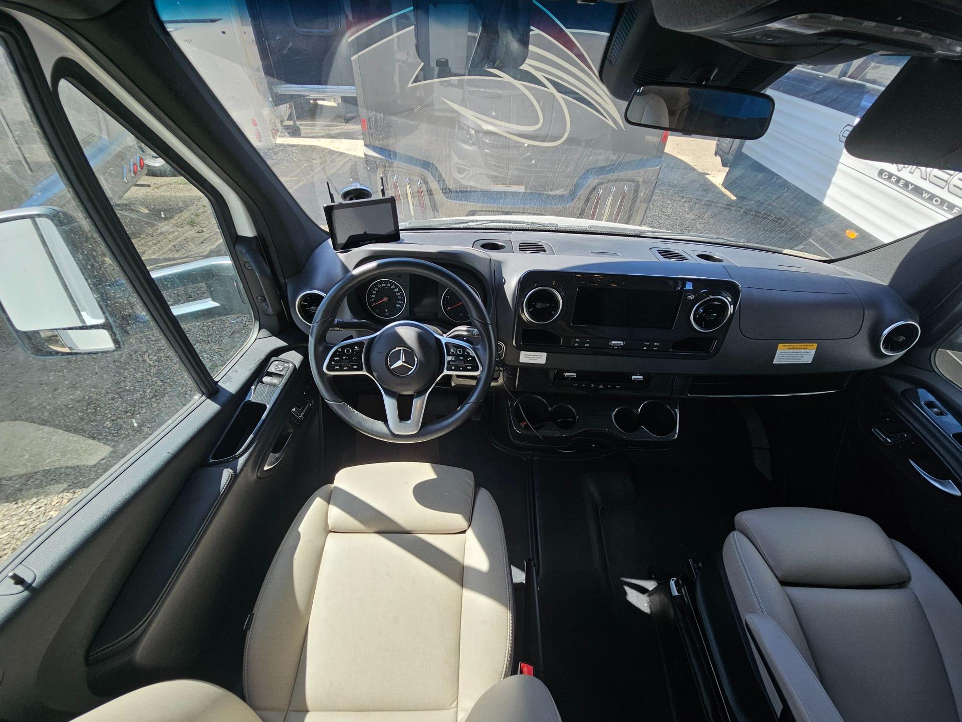 2024 Winnebago 2024 Winnebago Navion - thumbnail 31