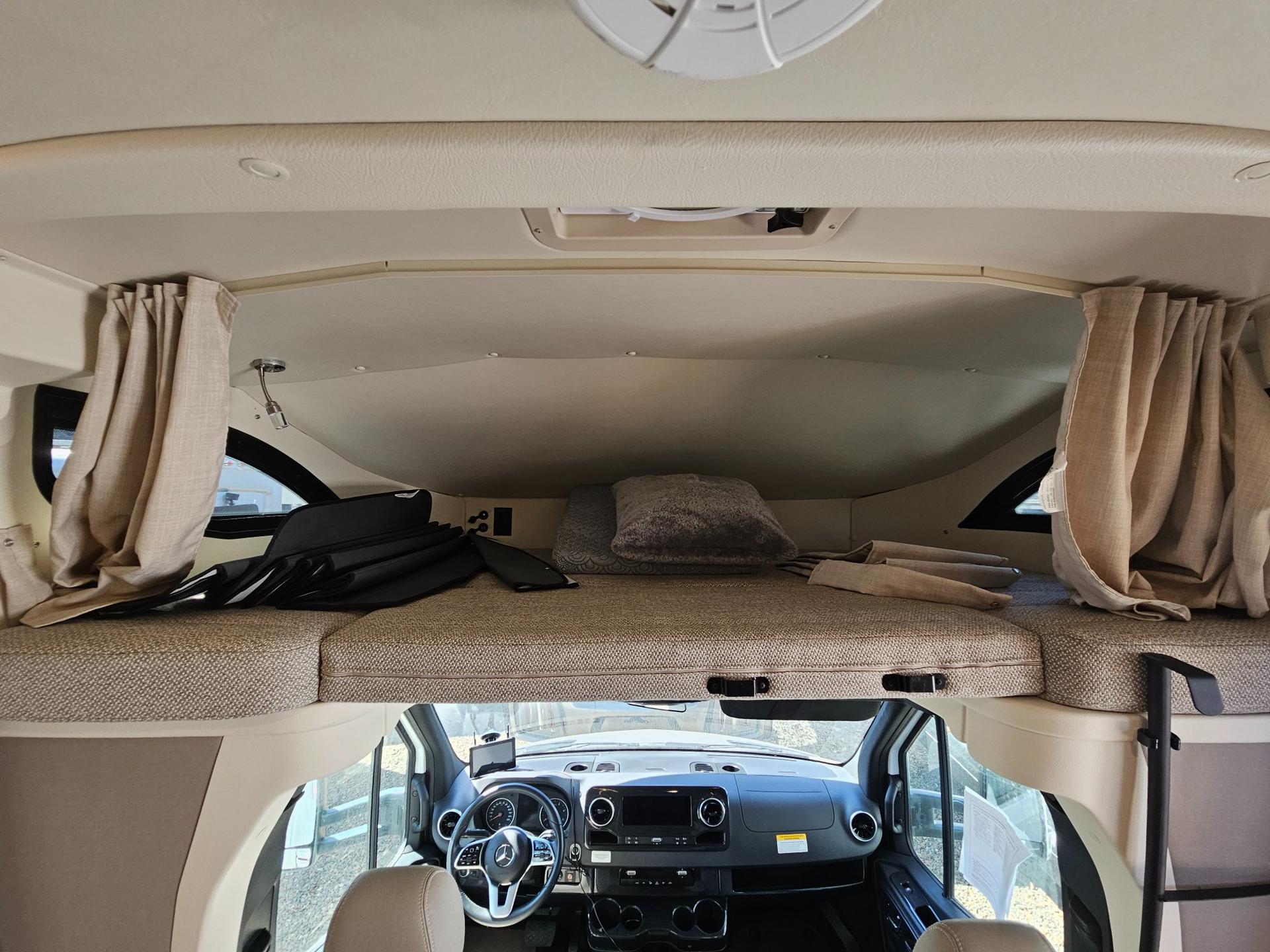 2024 Winnebago 2024 Winnebago Navion - thumbnail 32