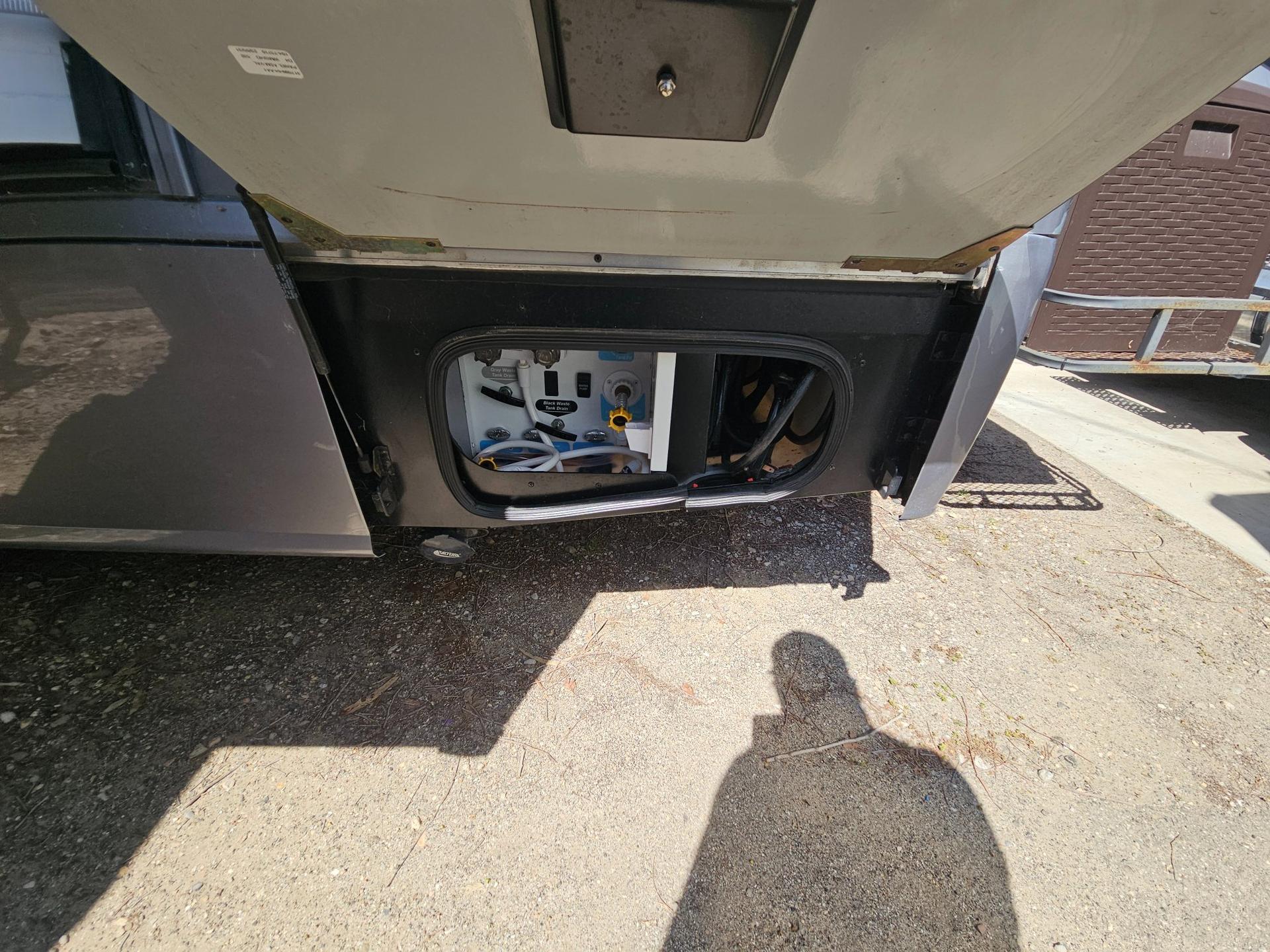 2024 Winnebago 2024 Winnebago Navion - thumbnail 43
