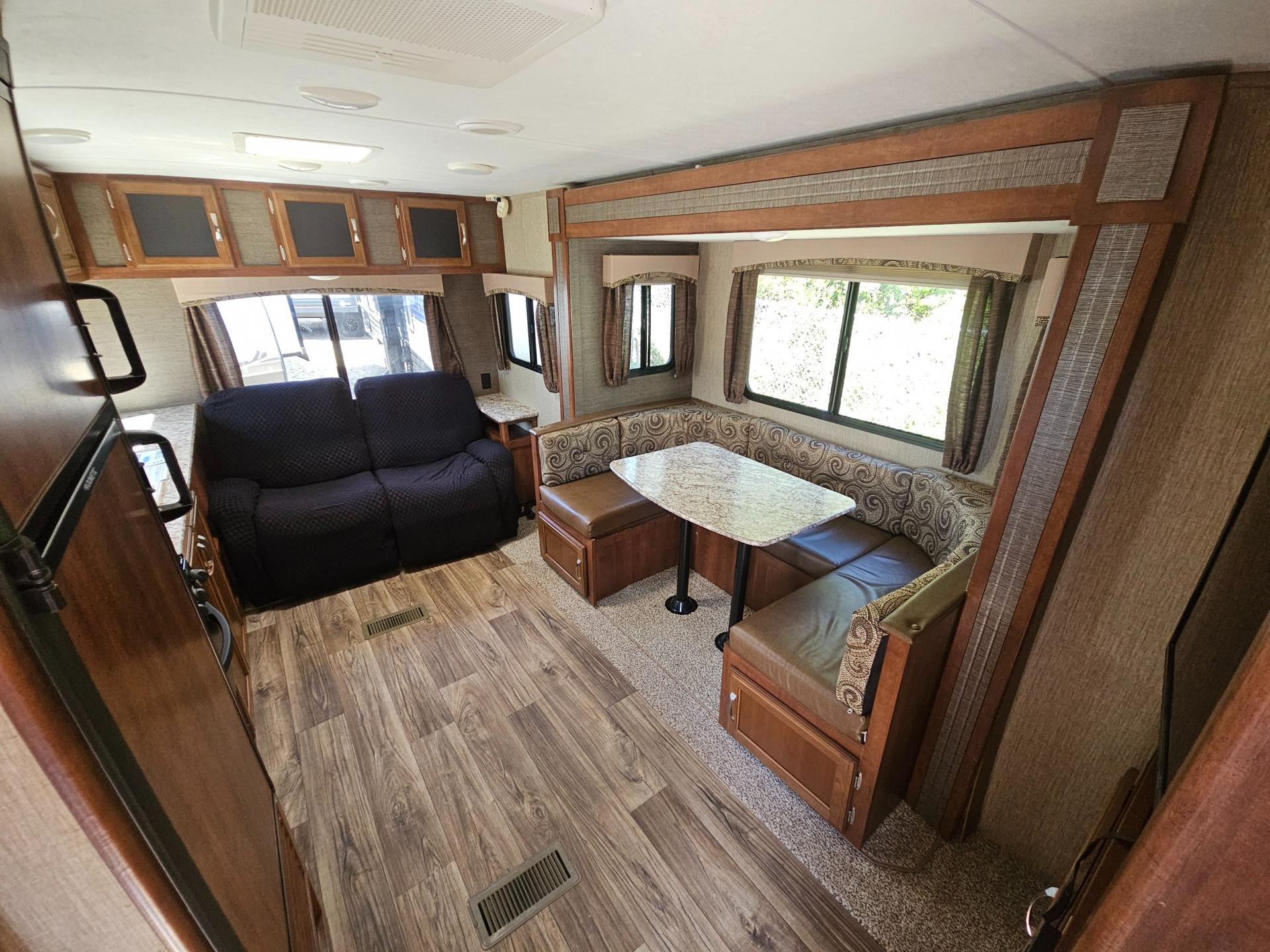 2018 Keystone RV 2018 Keystone RV Passport Ultra-Lite Grand Touring - thumbnail 5