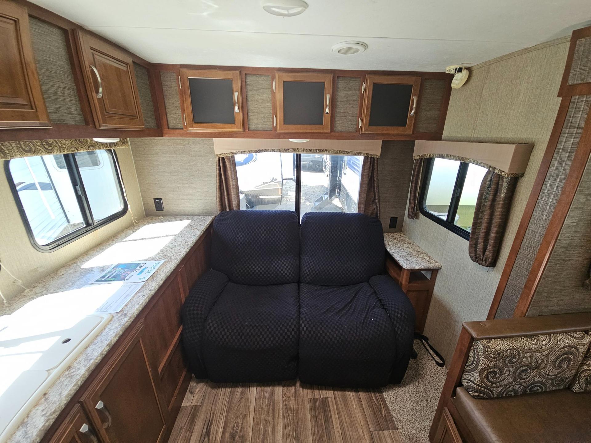 2018 Keystone RV 2018 Keystone RV Passport Ultra-Lite Grand Touring - thumbnail 9