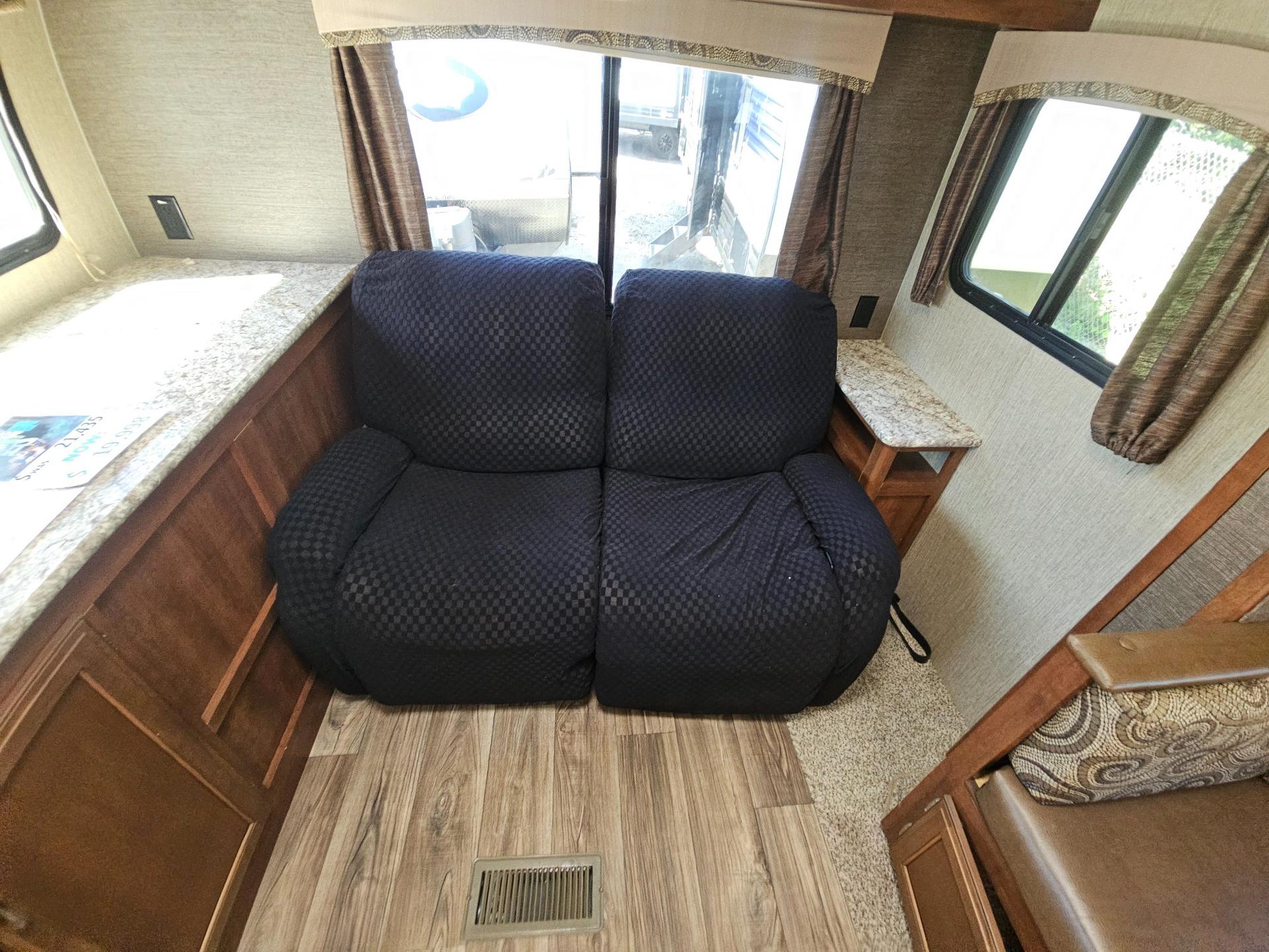 2018 Keystone RV 2018 Keystone RV Passport Ultra-Lite Grand Touring - thumbnail 10