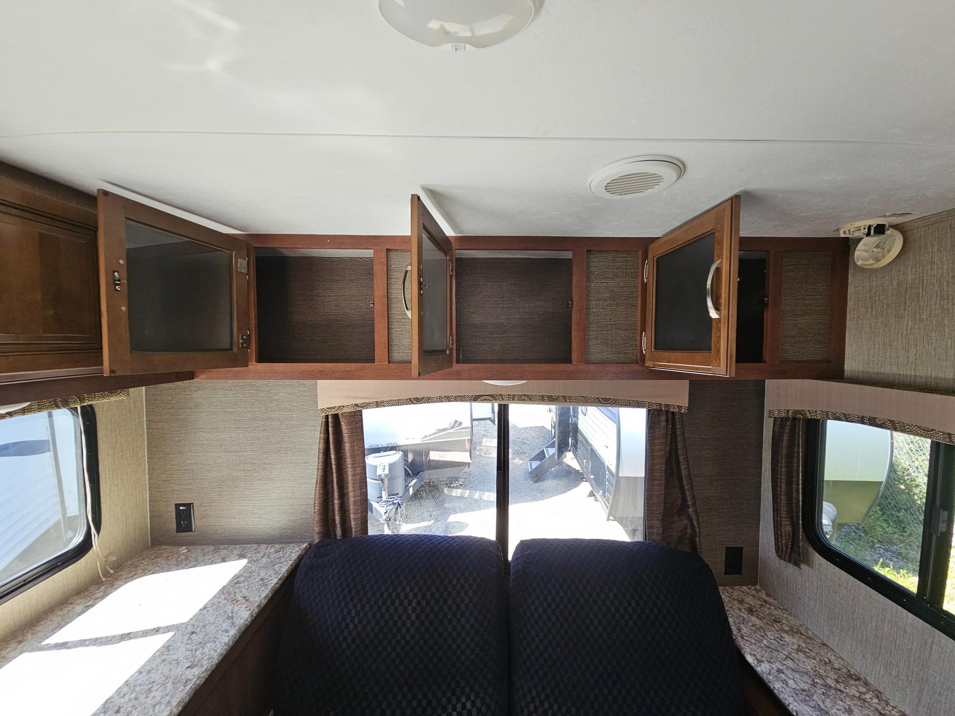 2018 Keystone RV 2018 Keystone RV Passport Ultra-Lite Grand Touring - thumbnail 11