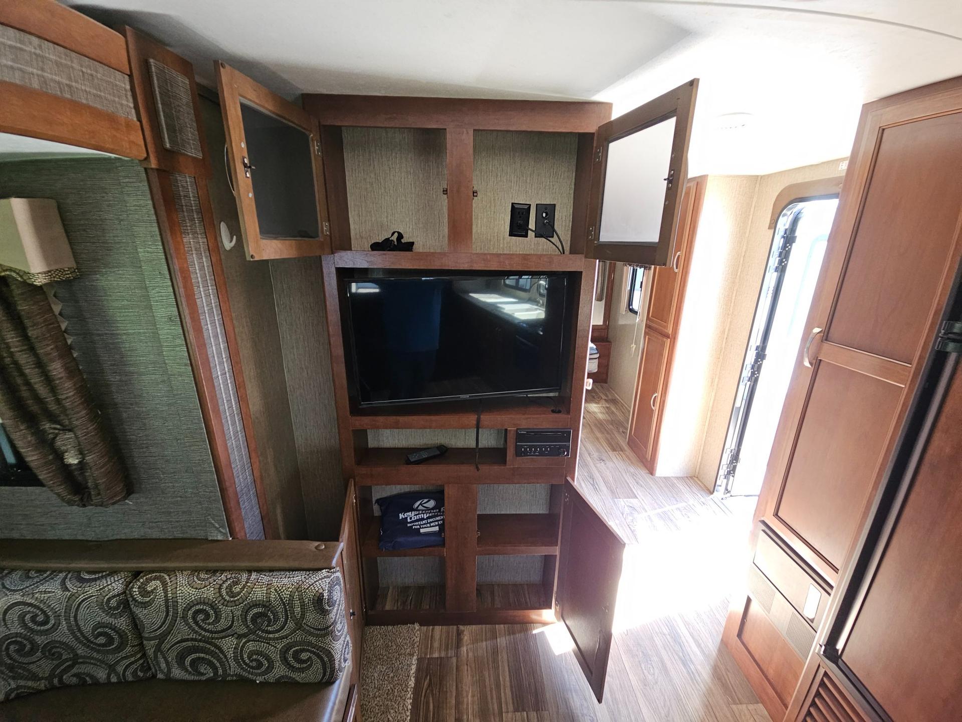 2018 Keystone RV 2018 Keystone RV Passport Ultra-Lite Grand Touring - thumbnail 18