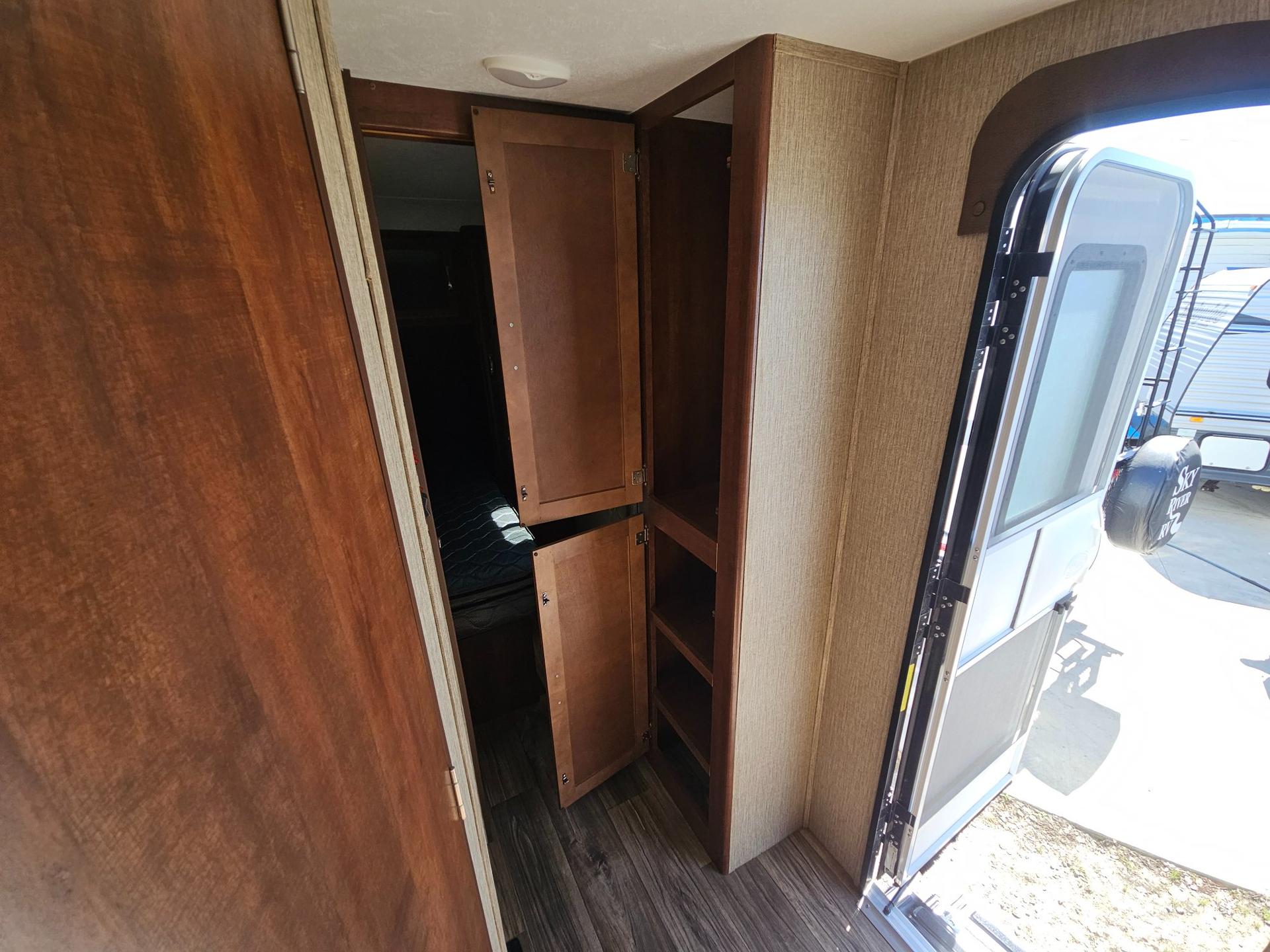 2018 Keystone RV 2018 Keystone RV Passport Ultra-Lite Grand Touring - thumbnail 22
