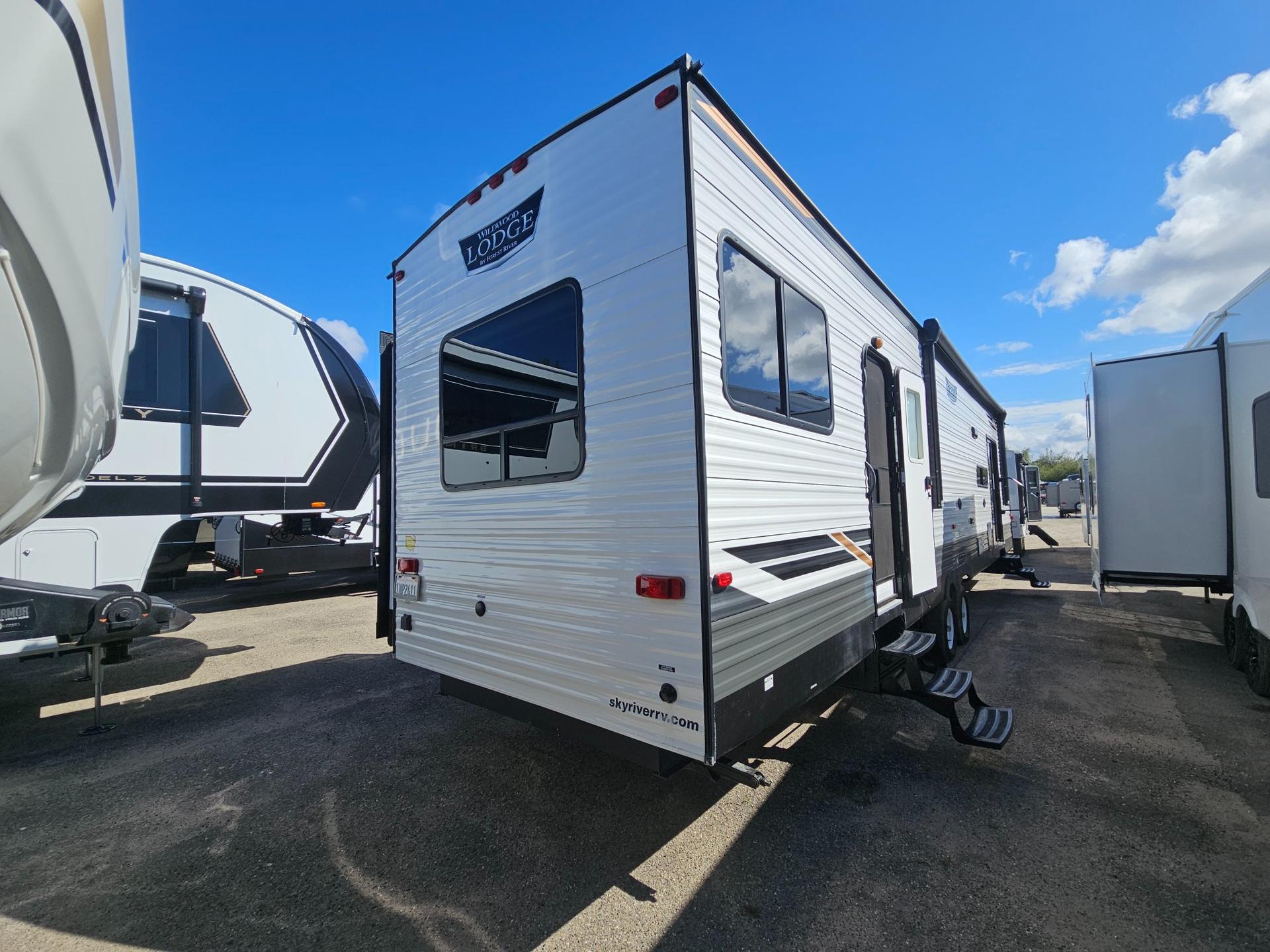 2022 Forest River RV 2022 Forest River RV Wildwood Lodge - thumbnail 2