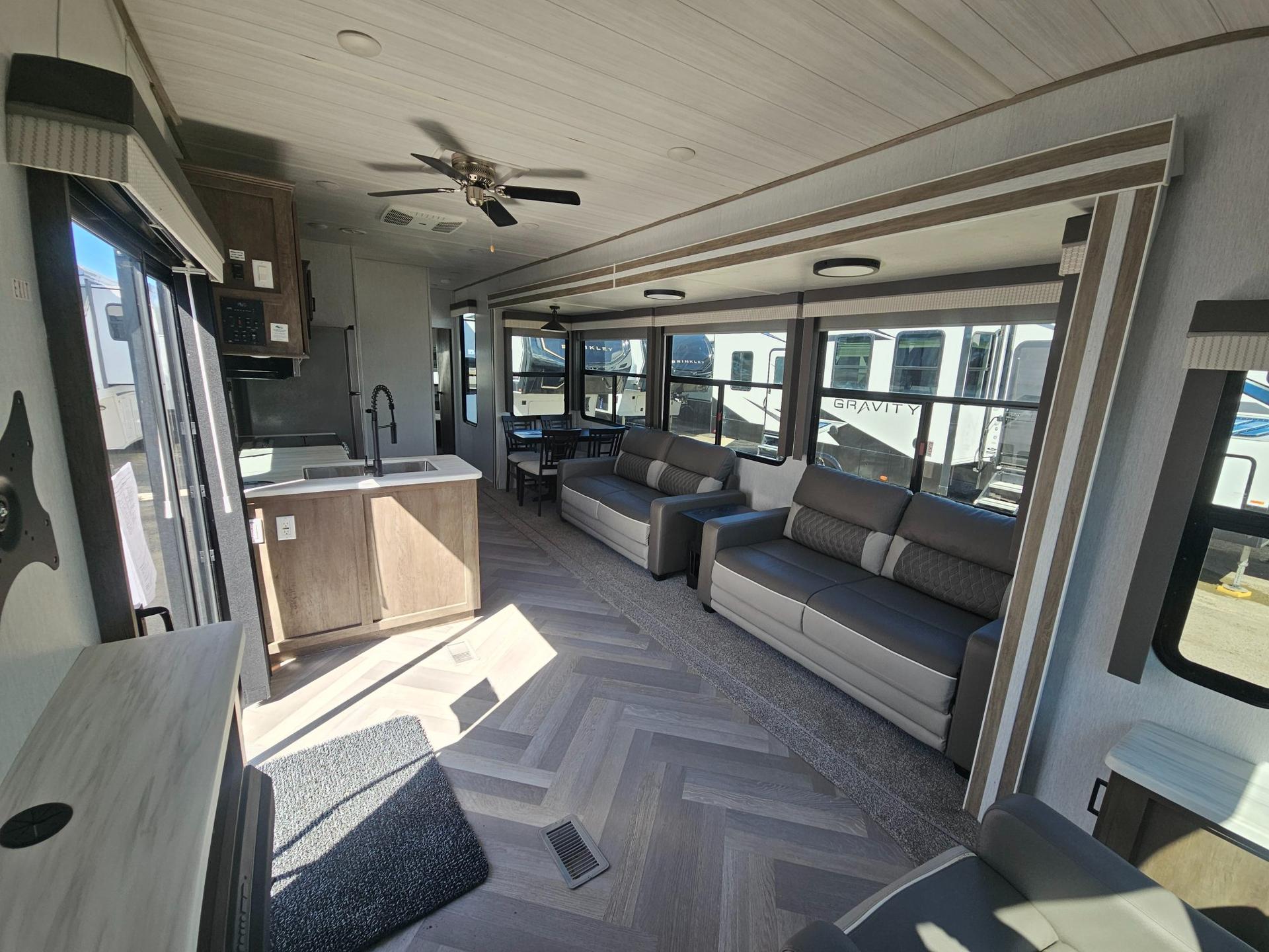 2022 Forest River RV 2022 Forest River RV Wildwood Lodge - thumbnail 5