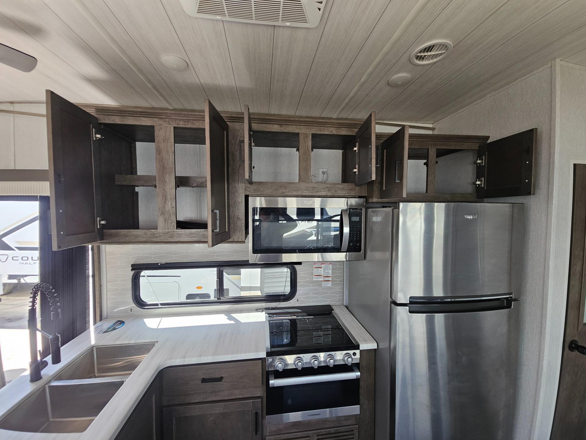 2022 Forest River RV 2022 Forest River RV Wildwood Lodge - thumbnail 18