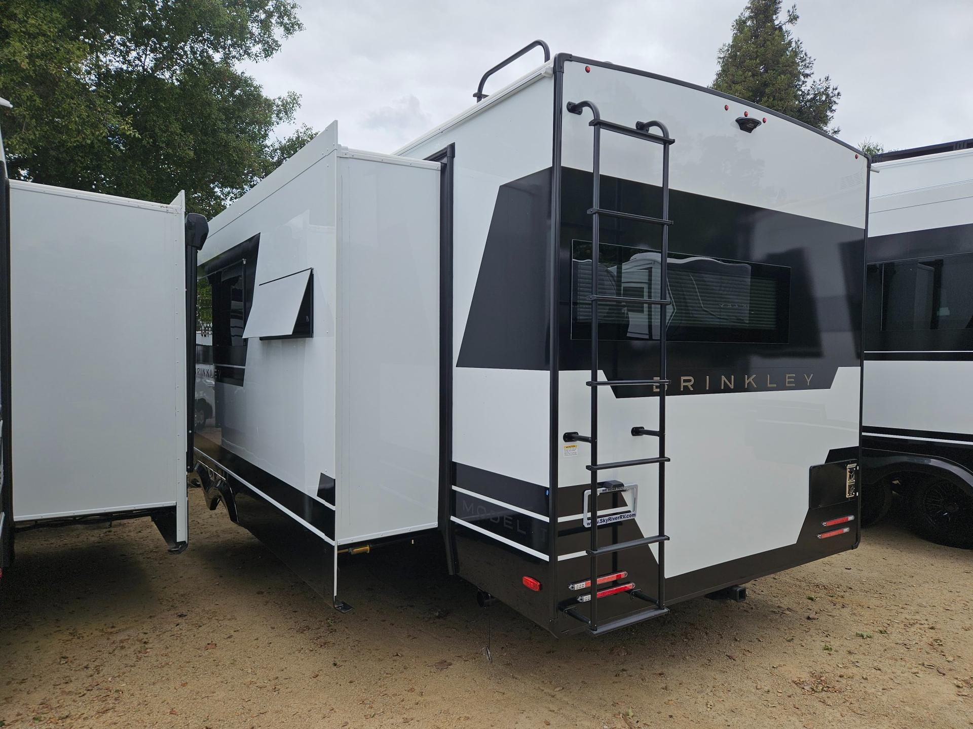 2026 Brinkley RV 2026 Brinkley RV Model I - thumbnail 4
