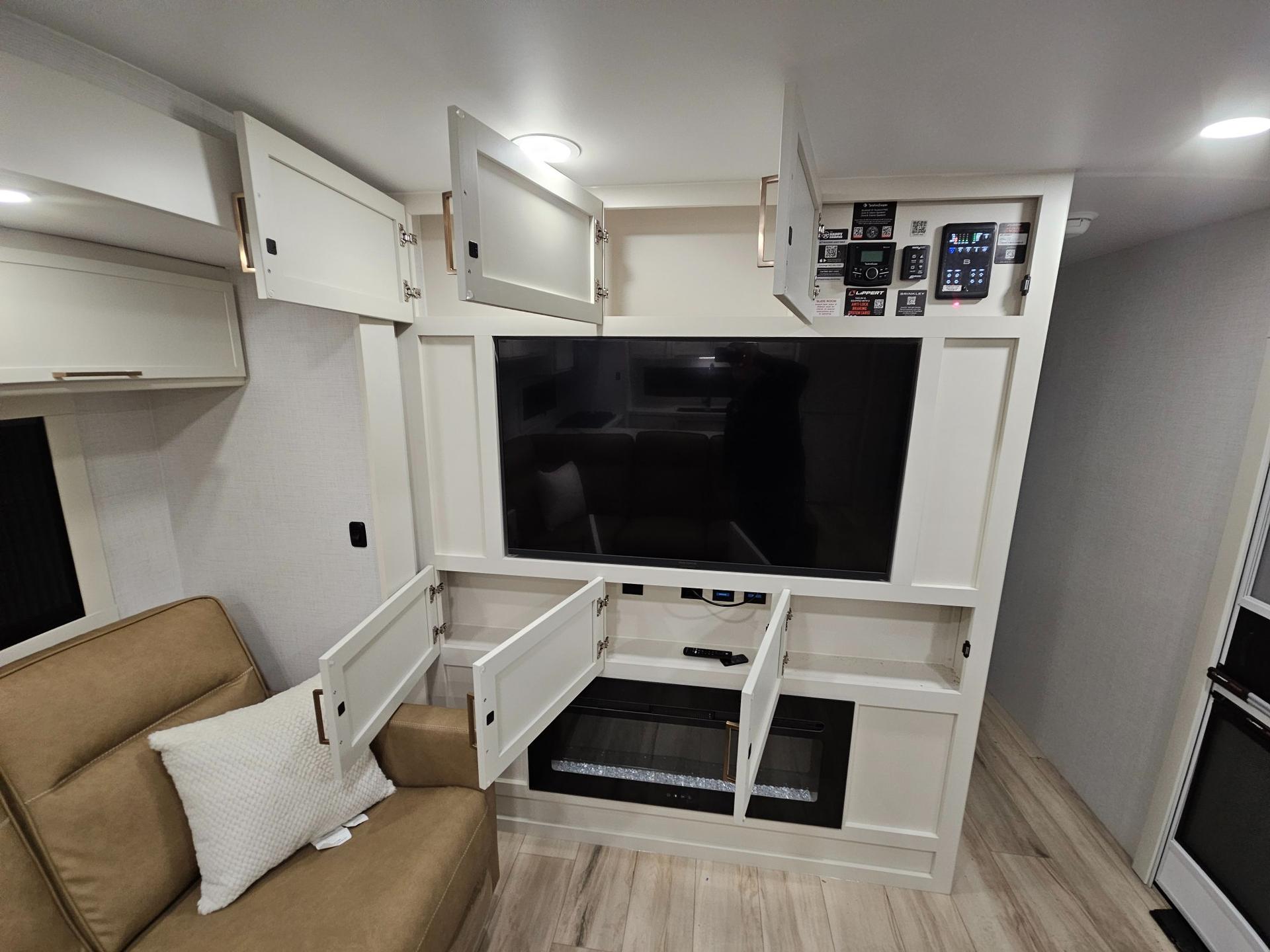 2026 Brinkley RV 2026 Brinkley RV Model I - thumbnail 24