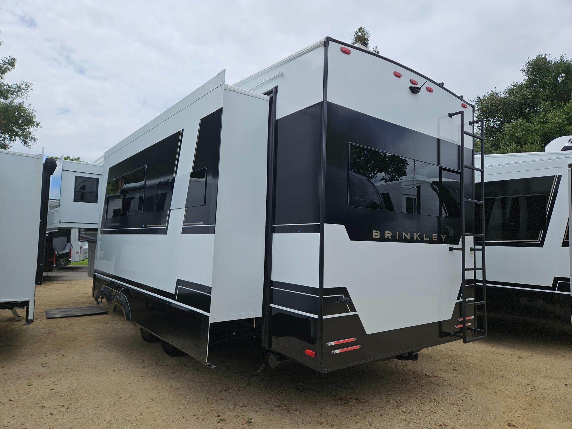 2026 Brinkley RV 2026 Brinkley RV Model Z - thumbnail 4