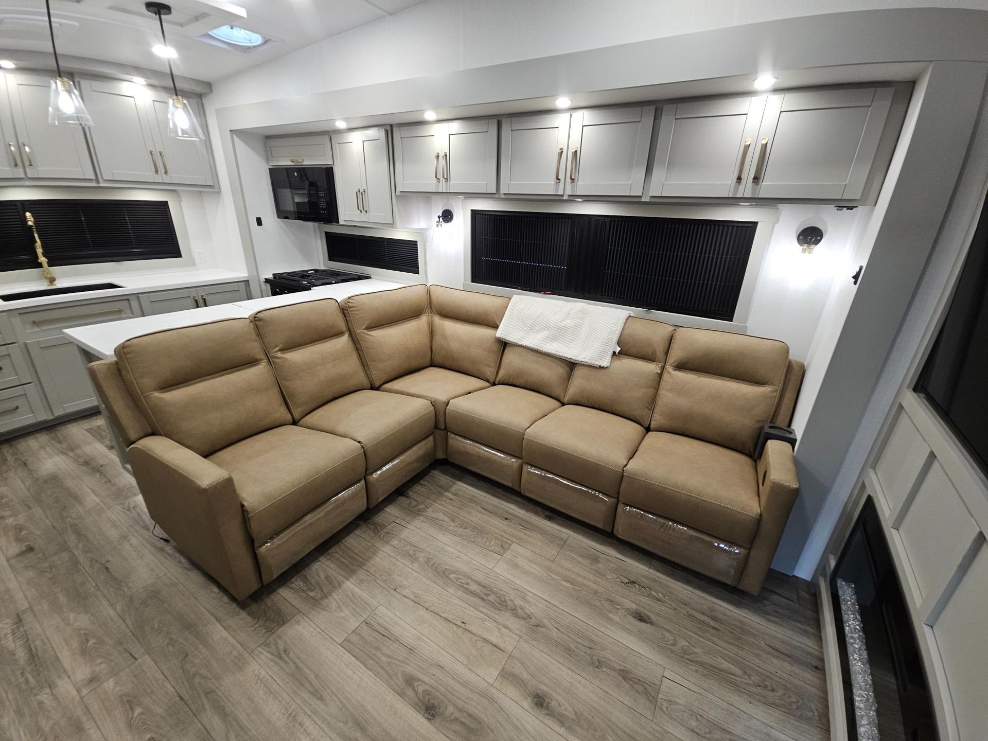 2026 Brinkley RV 2026 Brinkley RV Model Z - thumbnail 24