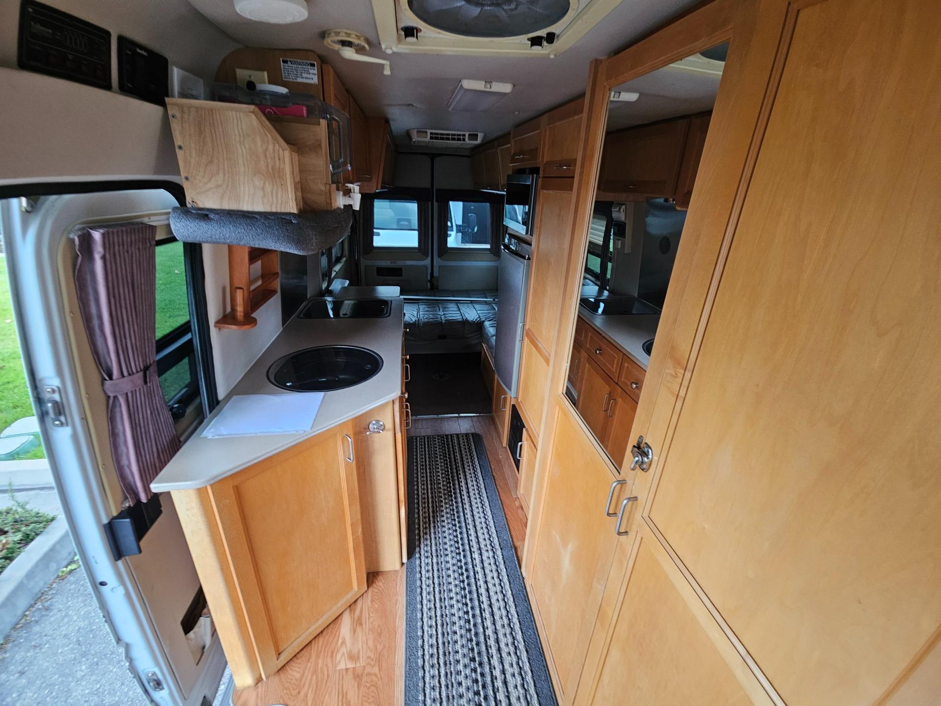 2006 Leisure Travel Vans LTD 2006 Leisure Travel Vans LTD Free Spirit - thumbnail 6