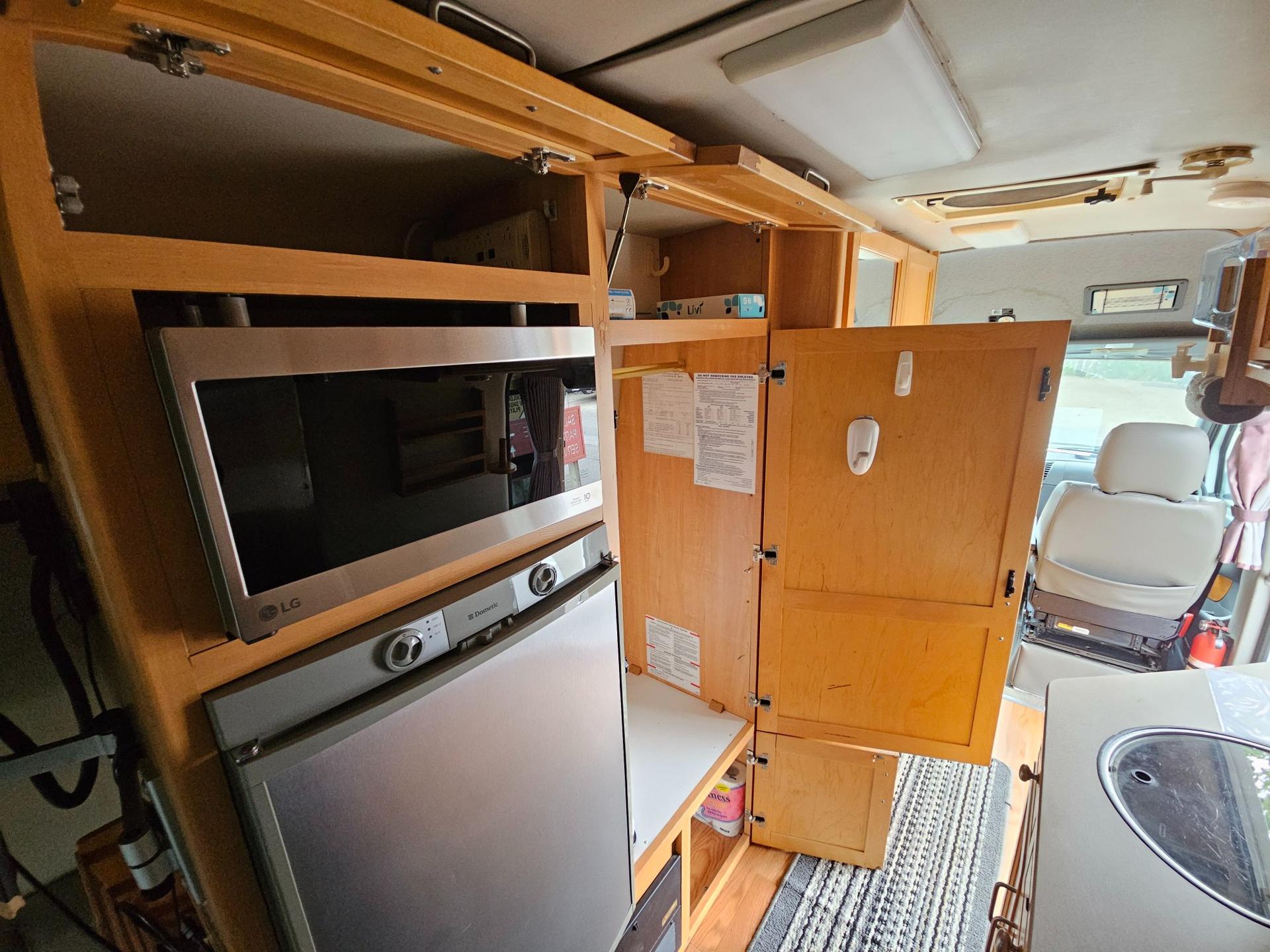 2006 Leisure Travel Vans LTD 2006 Leisure Travel Vans LTD Free Spirit - thumbnail 23