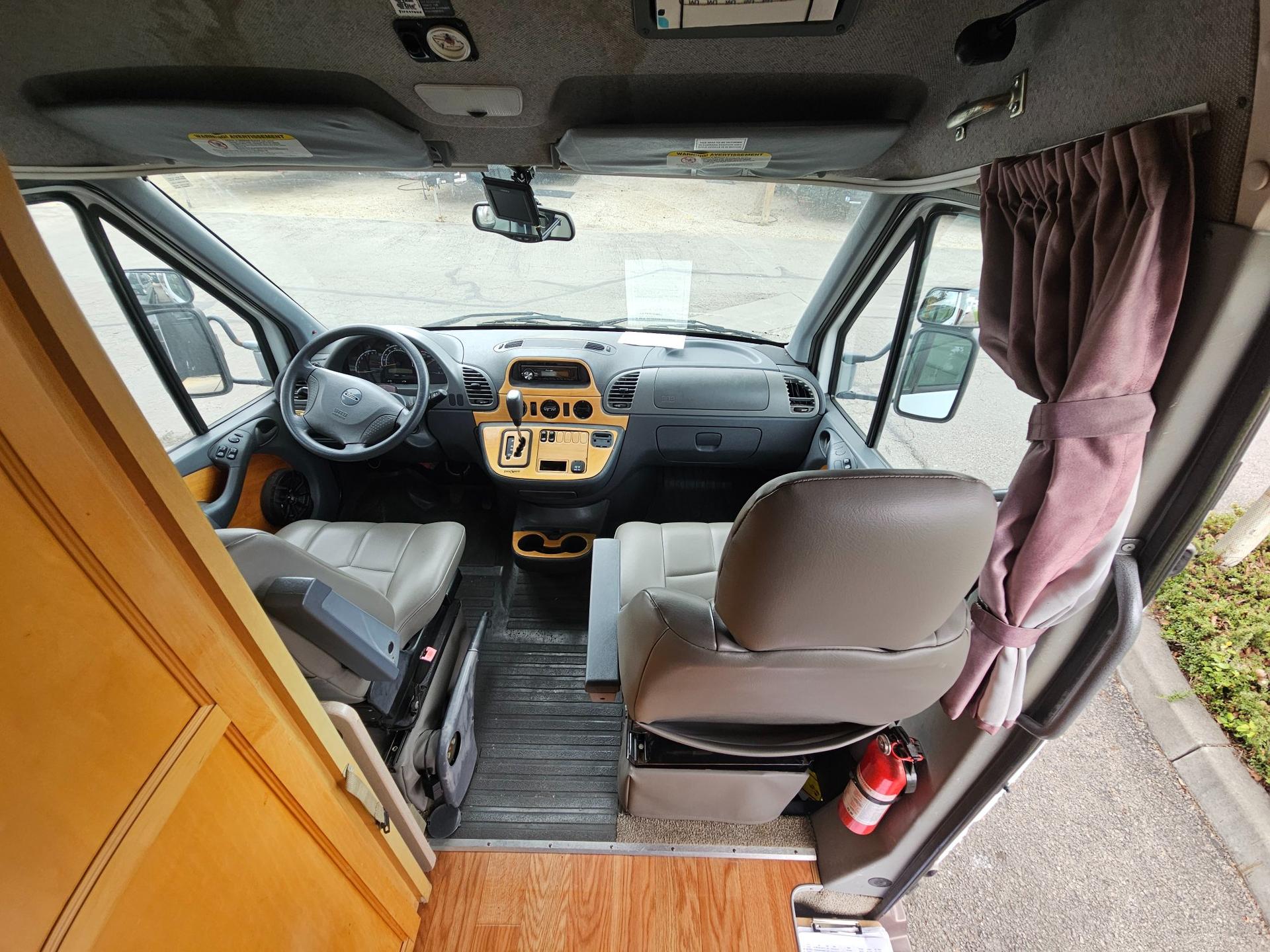 2006 Leisure Travel Vans LTD 2006 Leisure Travel Vans LTD Free Spirit - thumbnail 24