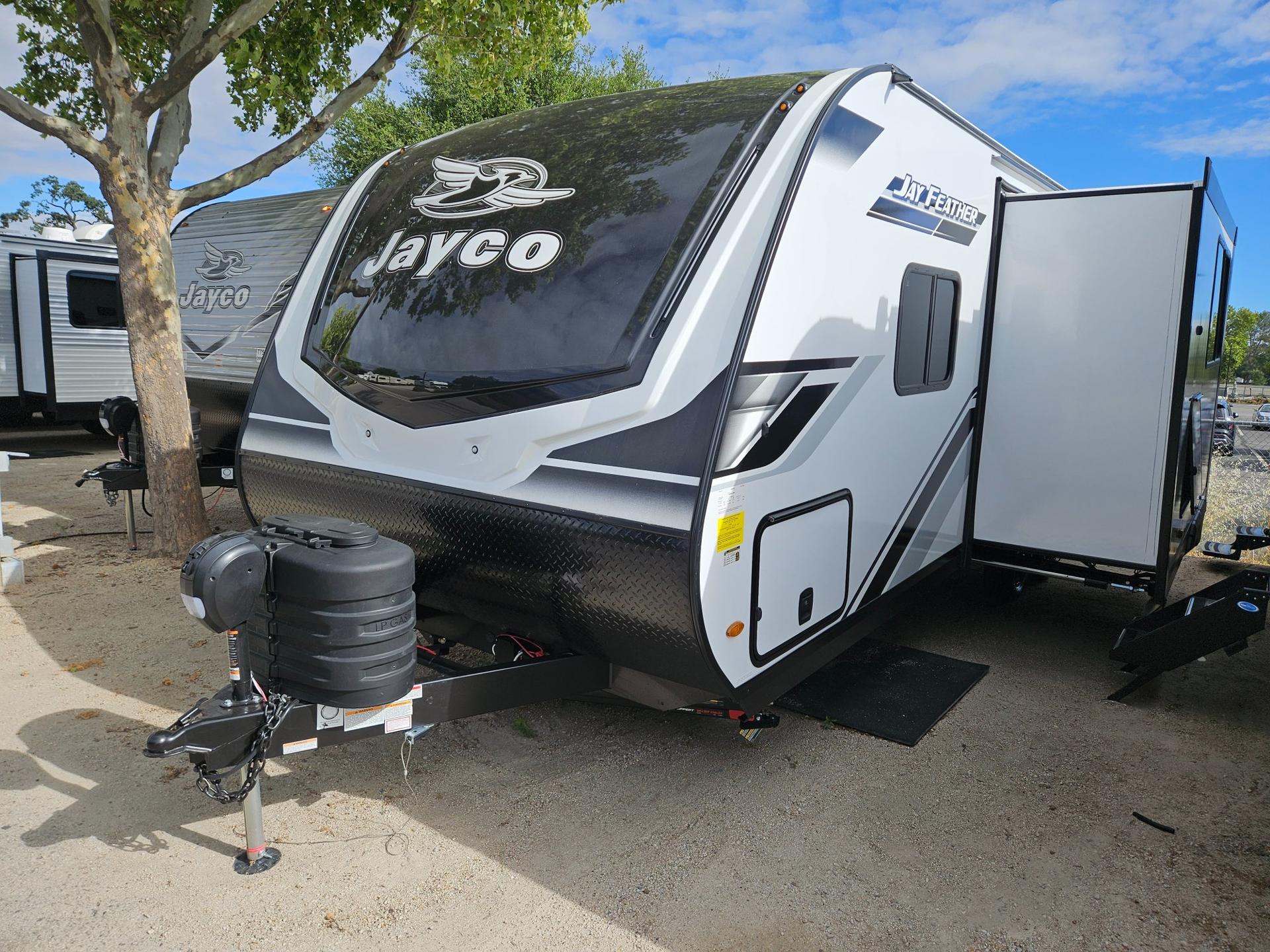 2026 Jayco 2026 Jayco Jay Feather - thumbnail 3