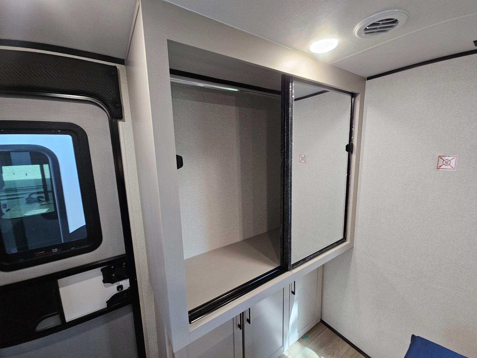 2026 Jayco 2026 Jayco Jay Feather - thumbnail 36