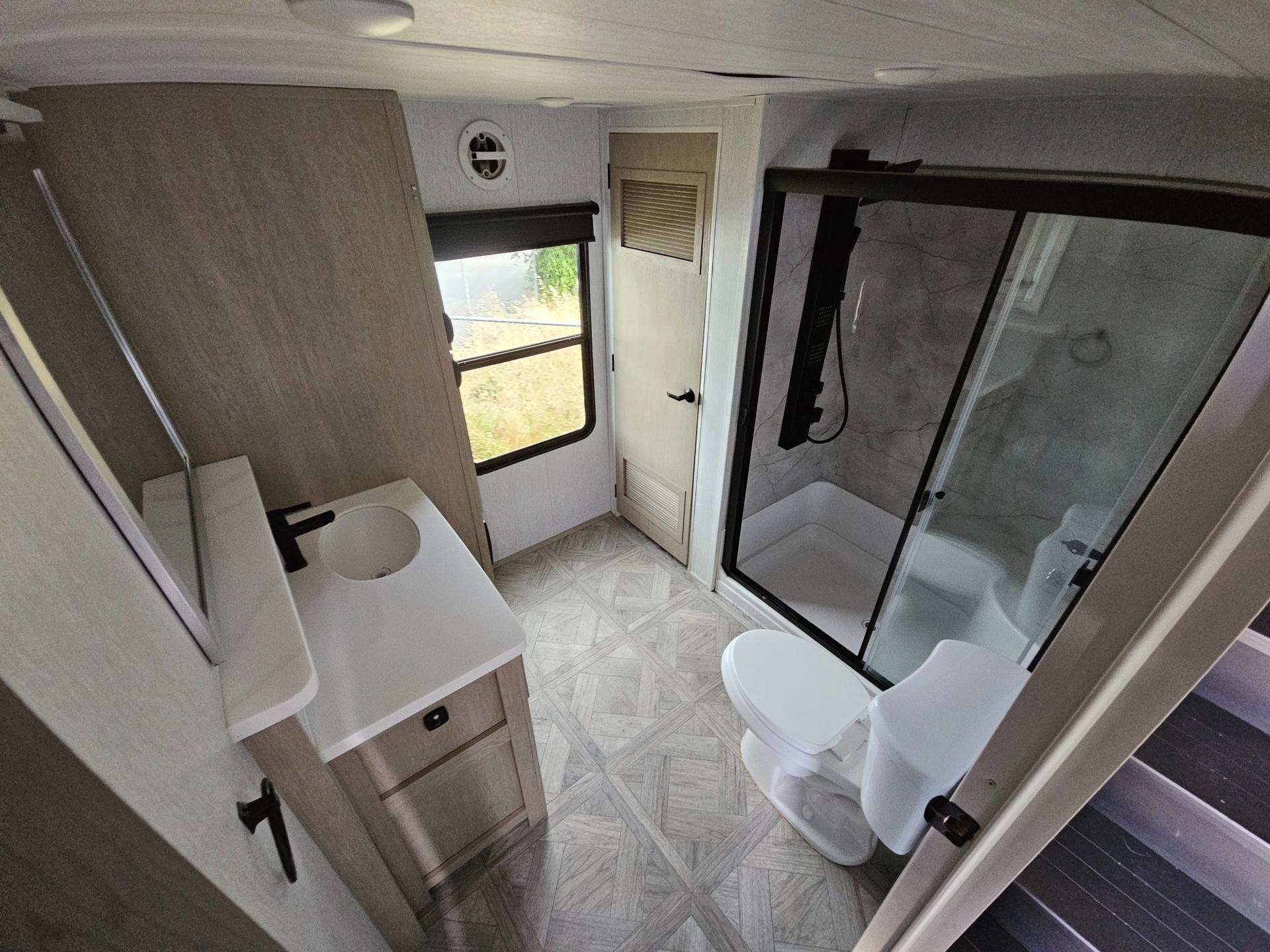 2024 Forest River RV 2024 Forest River RV Salem Grand Villa - thumbnail 8