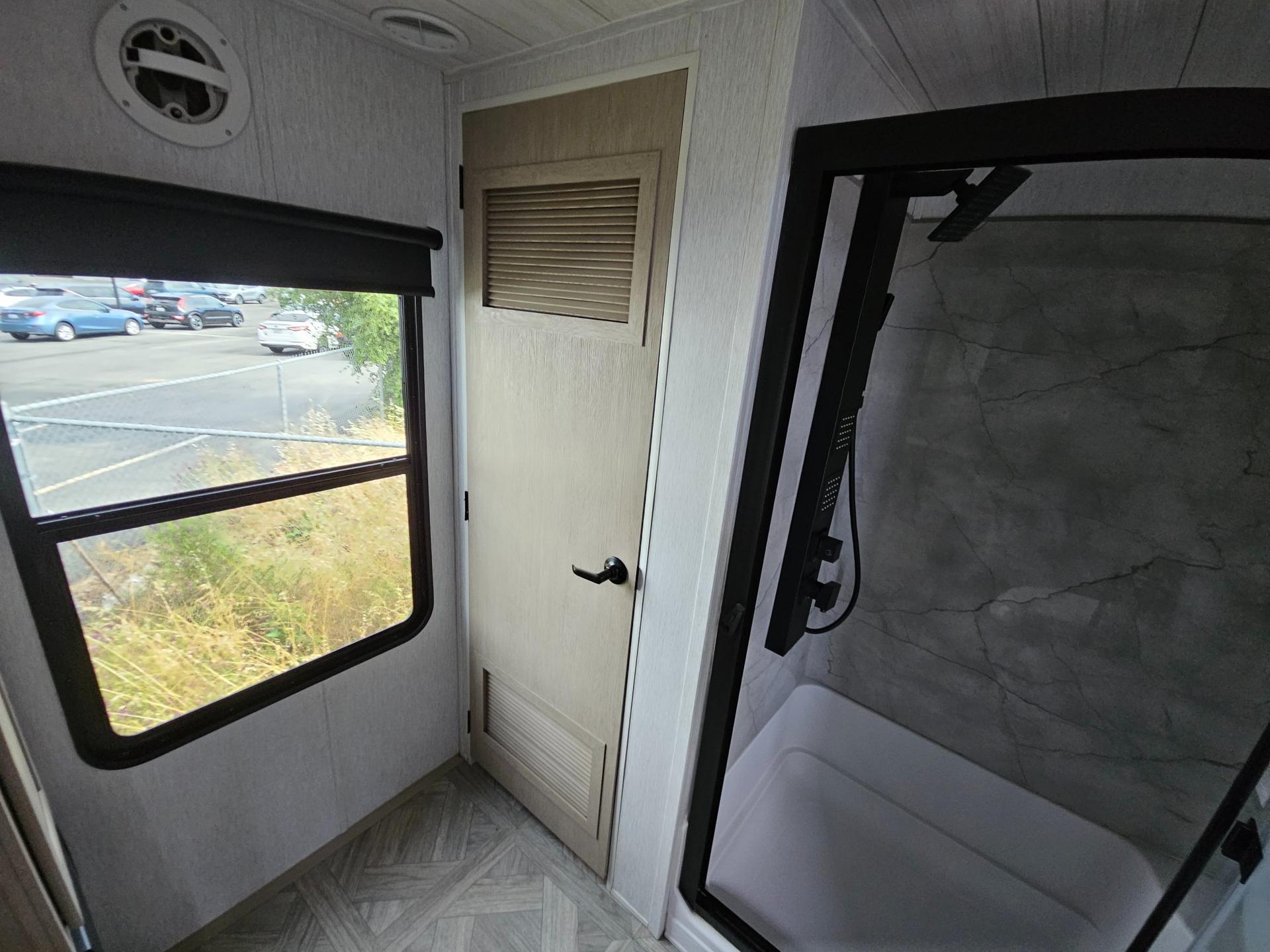 2024 Forest River RV 2024 Forest River RV Salem Grand Villa - thumbnail 10