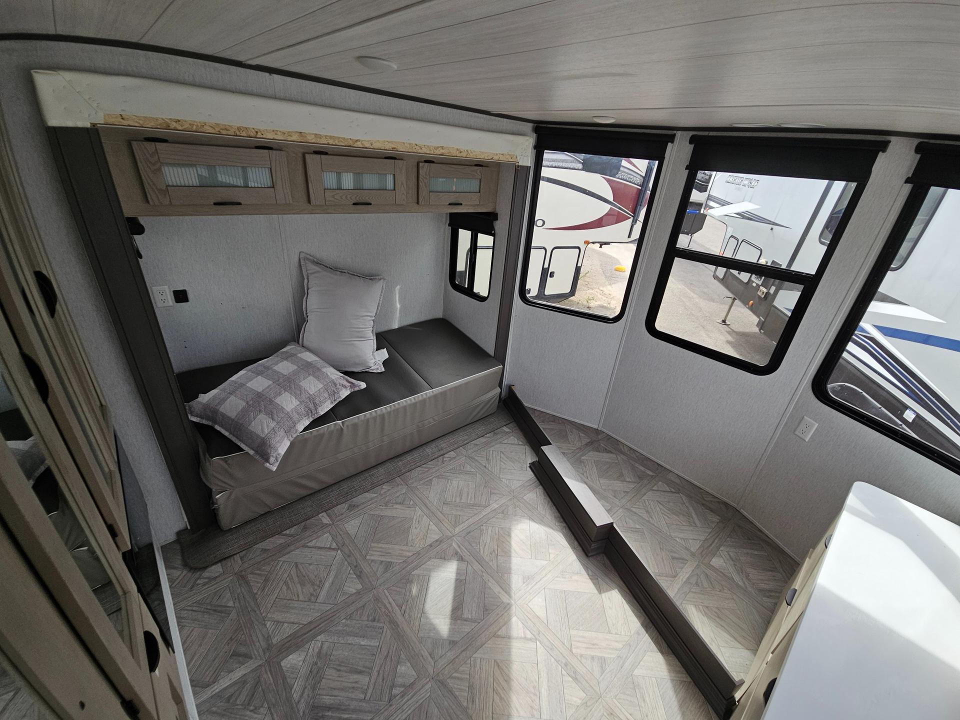2024 Forest River RV 2024 Forest River RV Salem Grand Villa - thumbnail 16