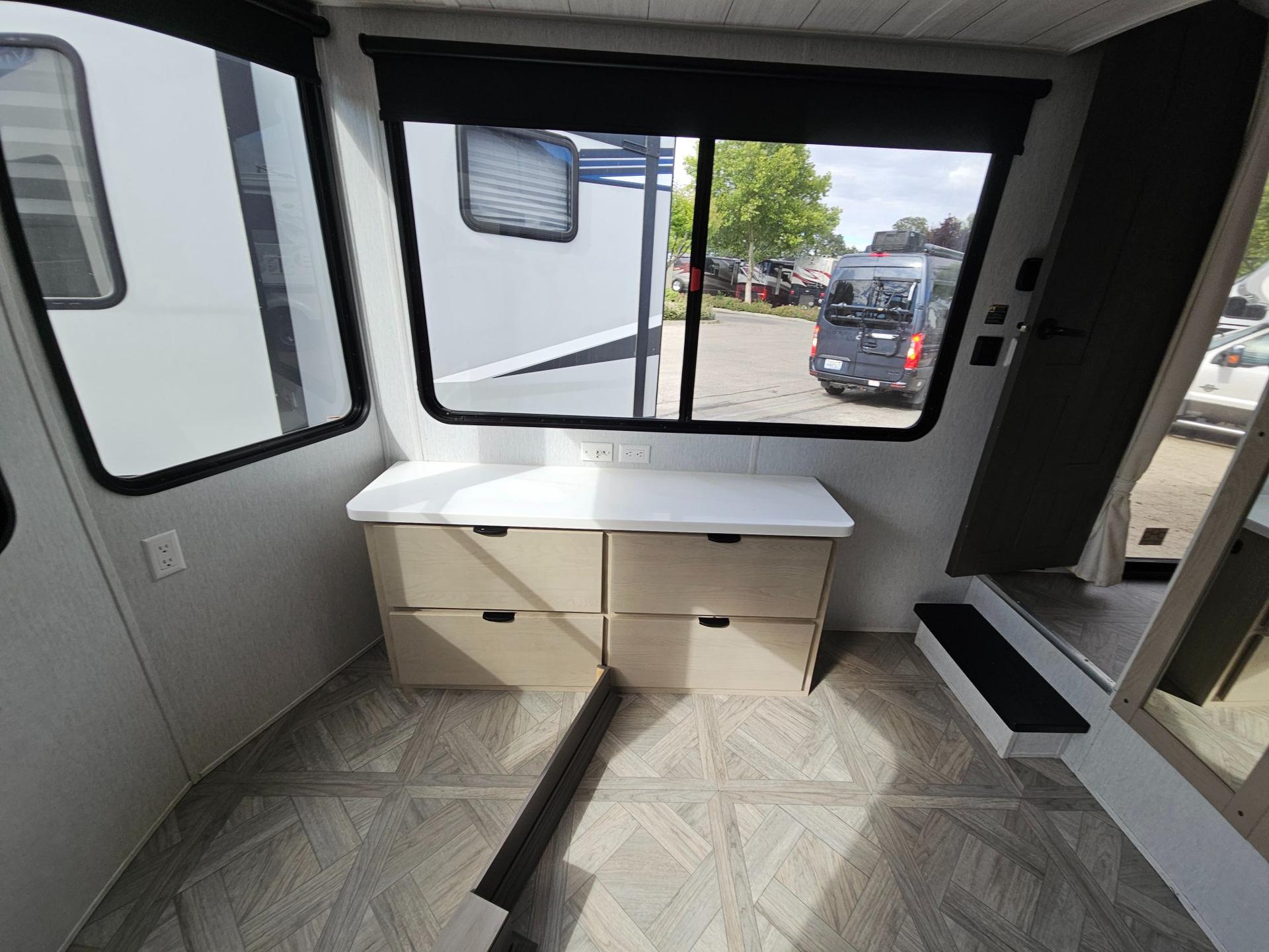 2024 Forest River RV 2024 Forest River RV Salem Grand Villa - thumbnail 17