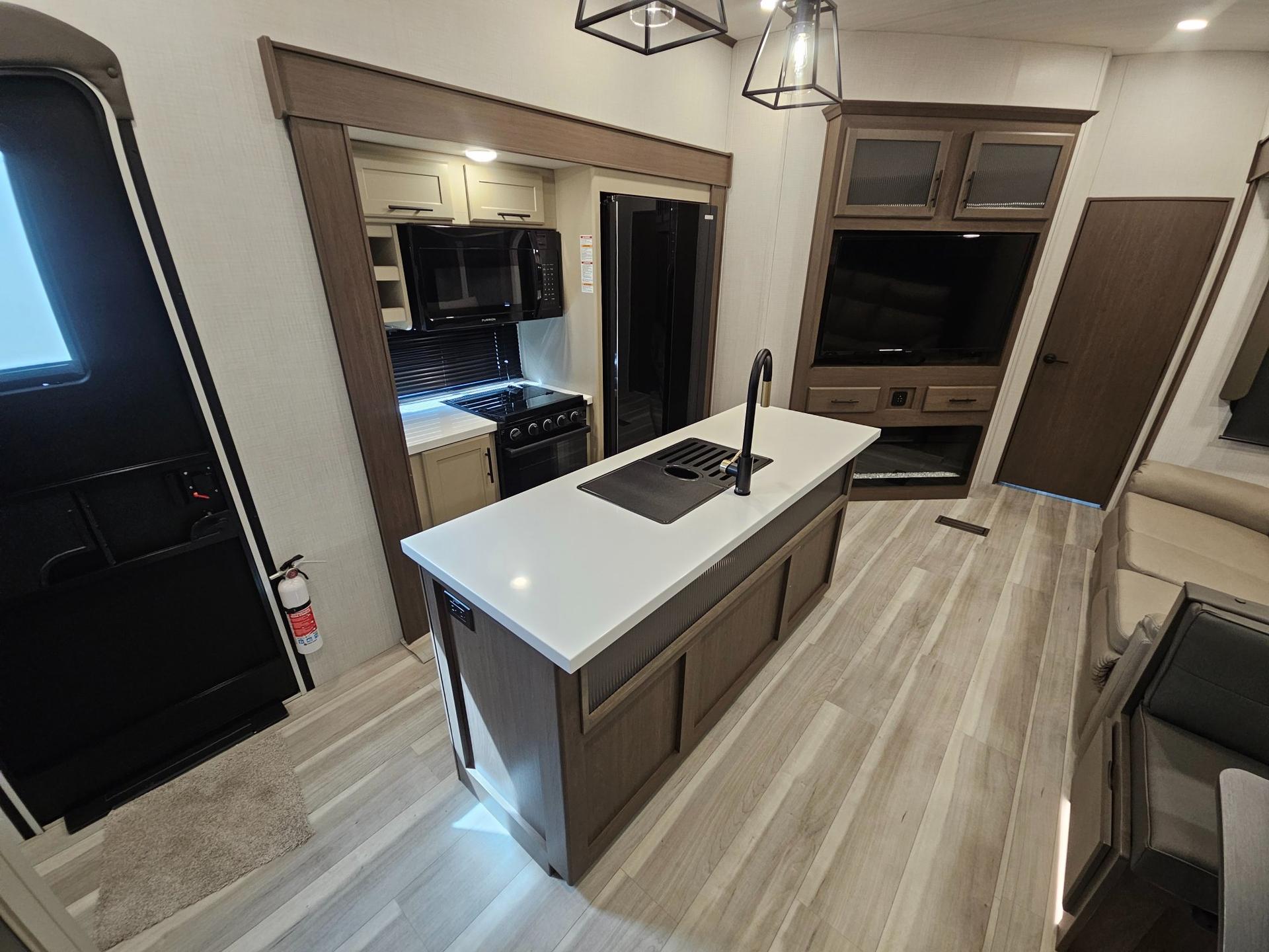 2026 Keystone RV 2026 Keystone RV Cougar - thumbnail 6