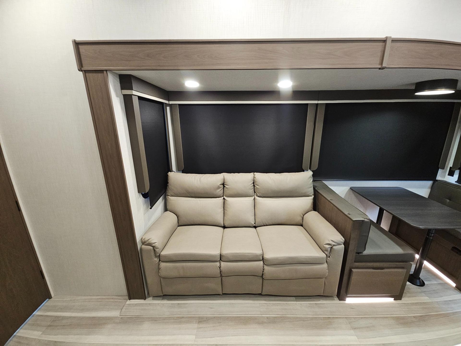 2026 Keystone RV 2026 Keystone RV Cougar - thumbnail 20