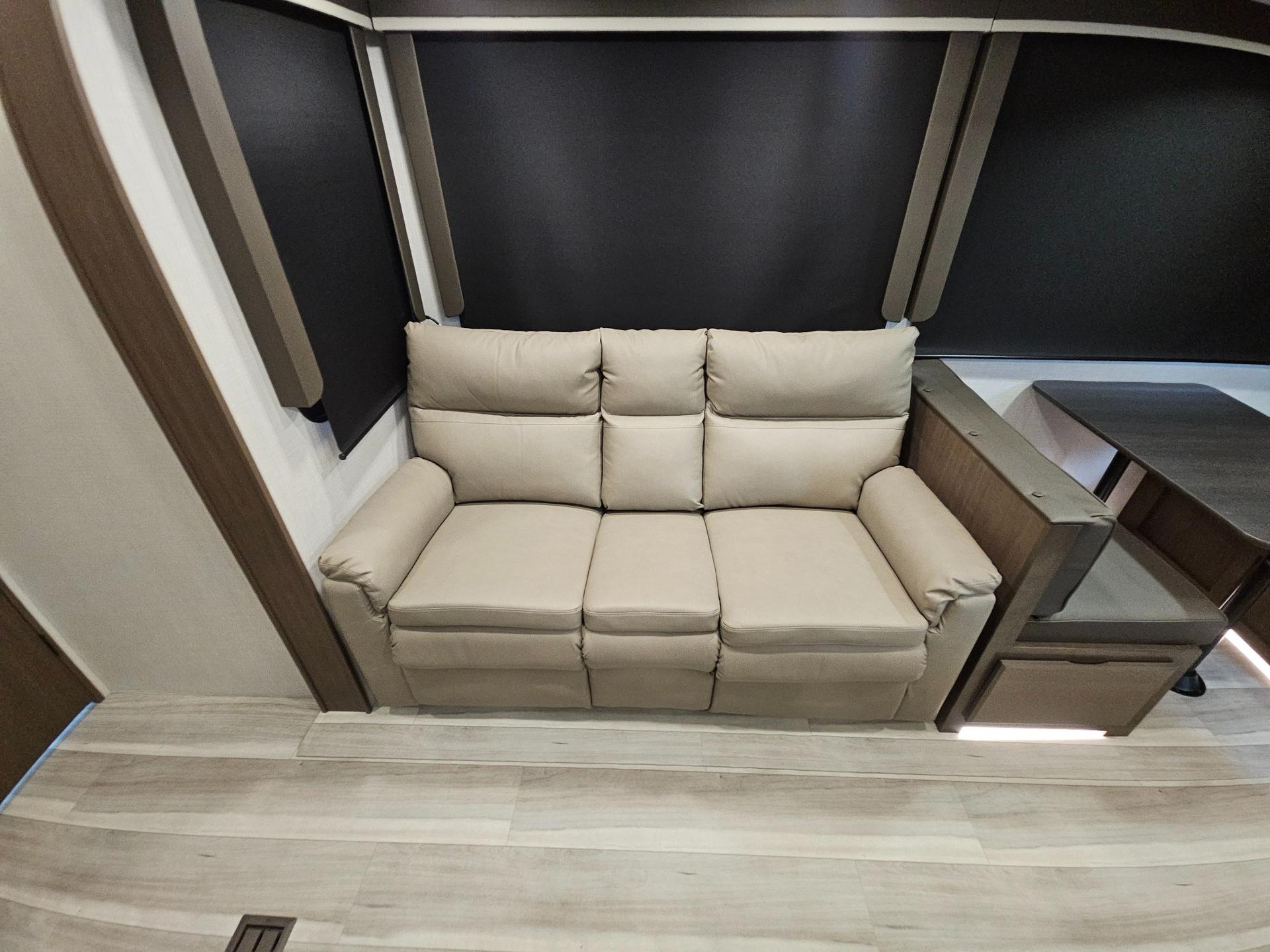 2026 Keystone RV 2026 Keystone RV Cougar - thumbnail 21