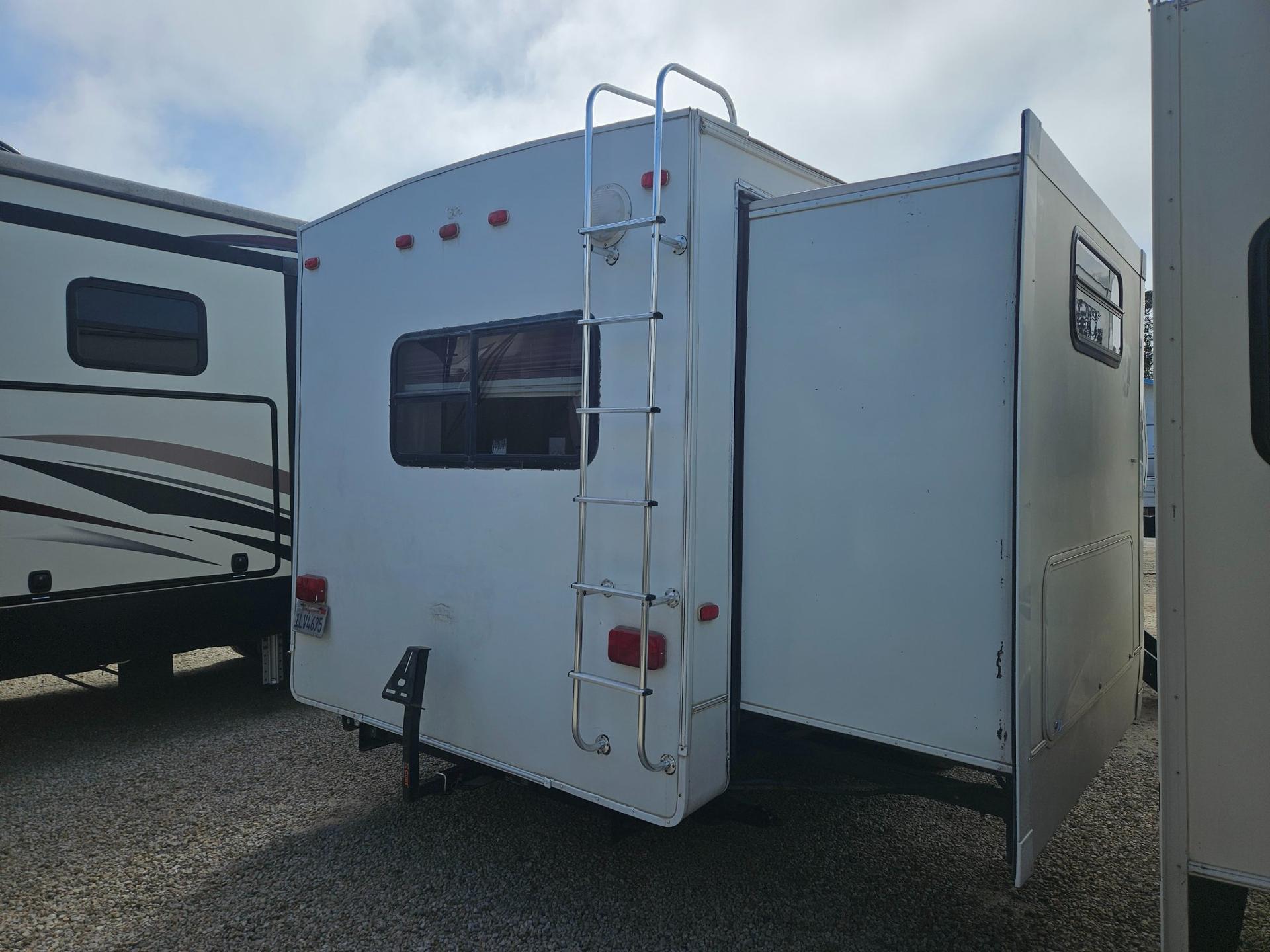 2008 Keystone RV 2008 Keystone RV Cougar - thumbnail 2