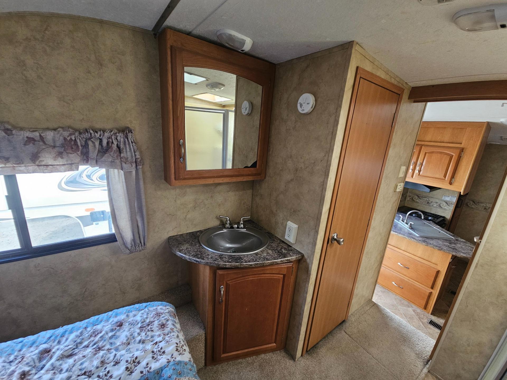 2008 Keystone RV 2008 Keystone RV Cougar - thumbnail 15