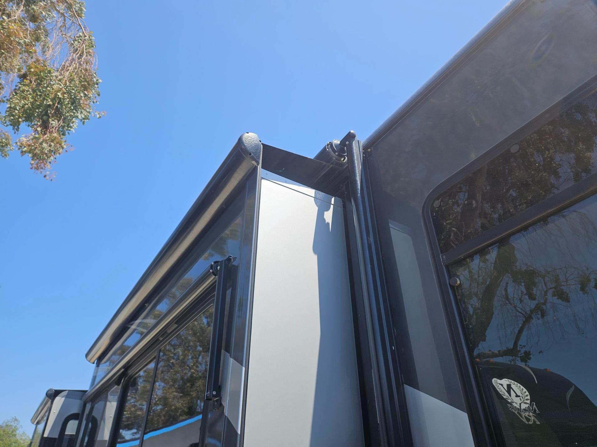 2013 Winnebago  2013 Winnebago  Sun Cruiser - thumbnail 5