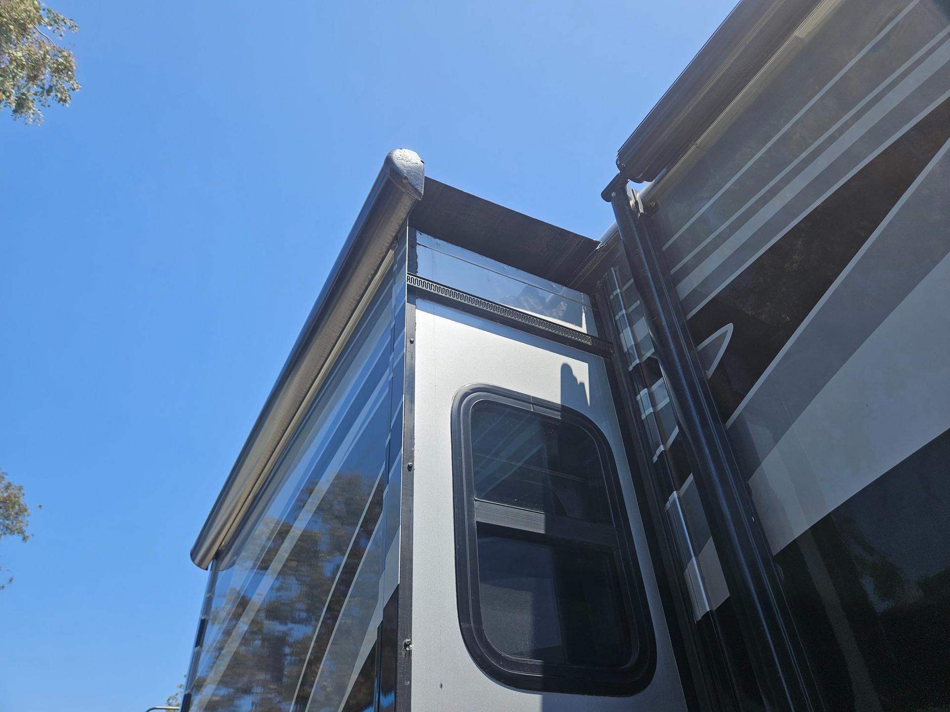 2013 Winnebago  2013 Winnebago  Sun Cruiser - thumbnail 12