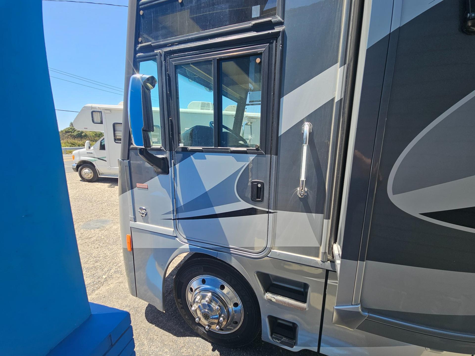 2013 Winnebago  2013 Winnebago  Sun Cruiser - thumbnail 23
