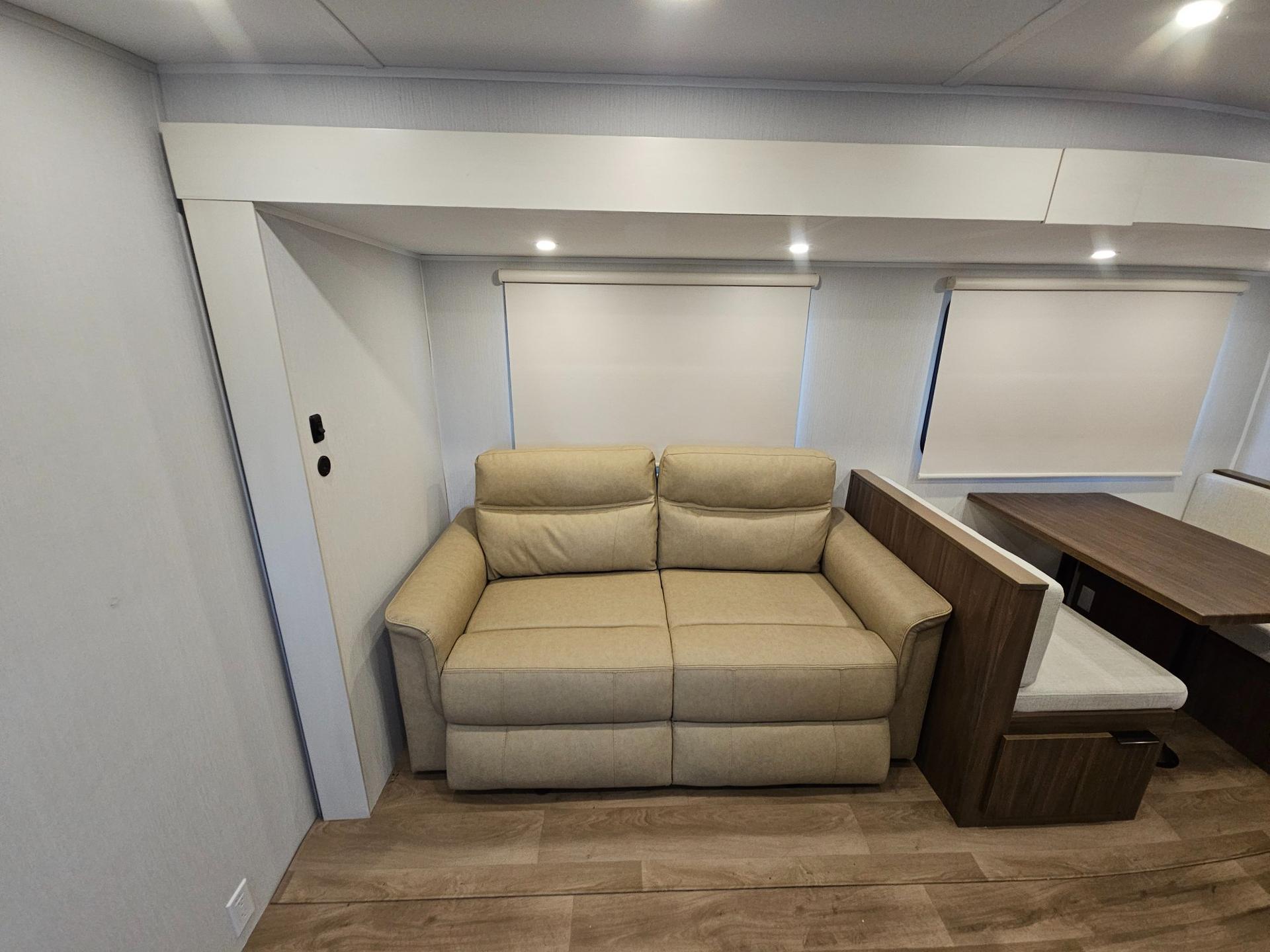 2026 Winnebago 2026 Winnebago Access - thumbnail 8