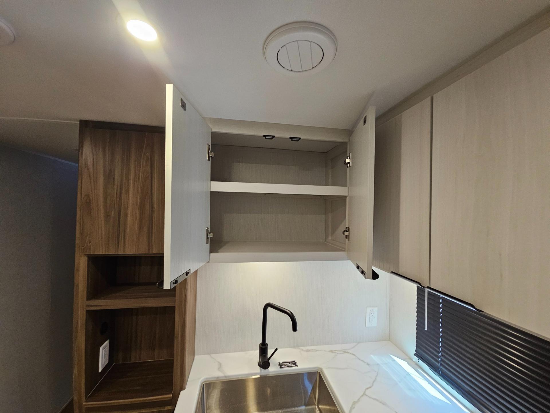 2026 Winnebago 2026 Winnebago Access - thumbnail 22